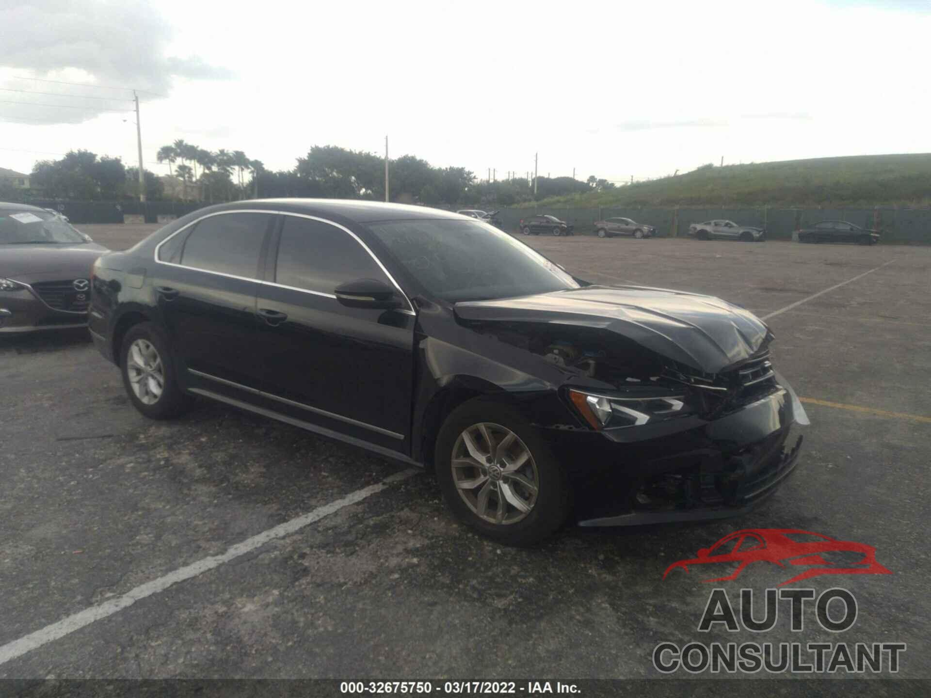 VOLKSWAGEN PASSAT 2016 - 1VWAT7A31GC009521