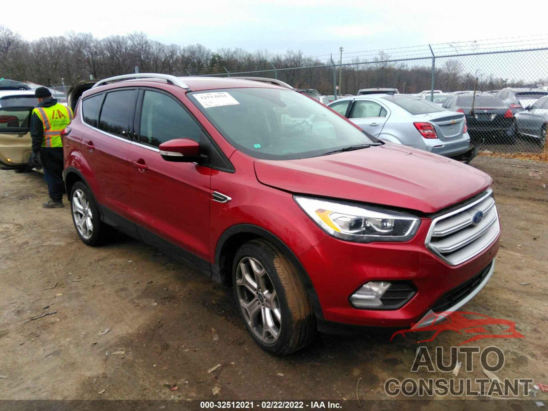 FORD ESCAPE 2019 - 1FMCU9J97KUB85674
