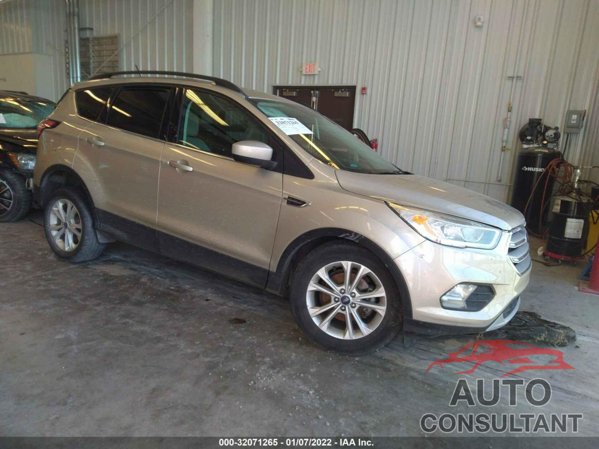 FORD ESCAPE 2018 - 1FMCU0HD8JUA21063