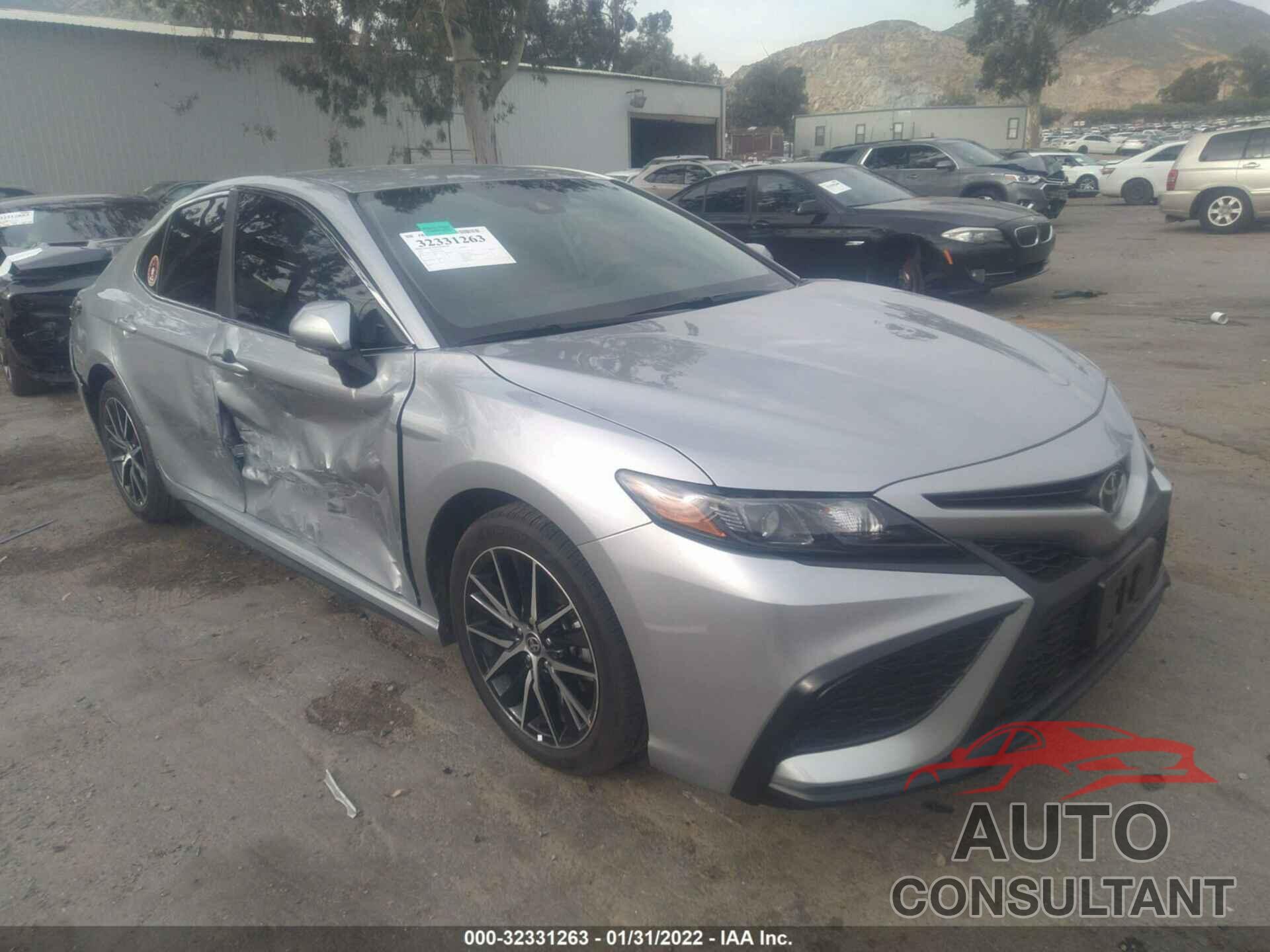 TOYOTA CAMRY 2021 - 4T1T11AK5MU572854