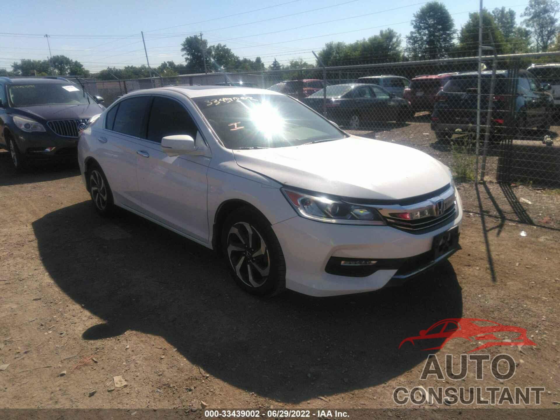 HONDA ACCORD SEDAN 2016 - 1HGCR3F82GA007104