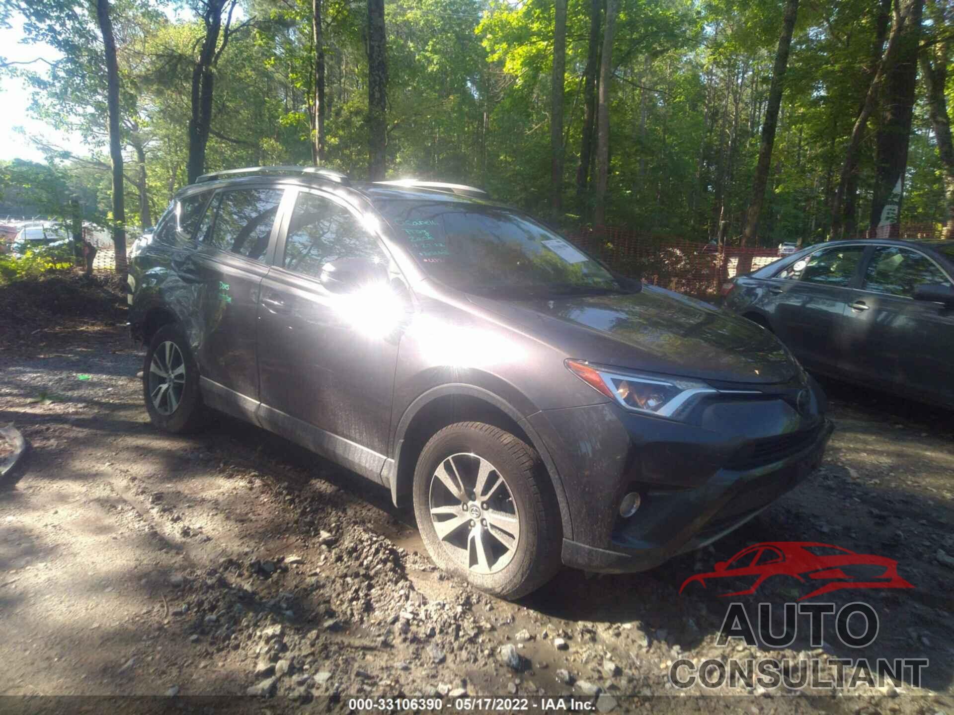 TOYOTA RAV4 2018 - JTMWFREV2JJ158160