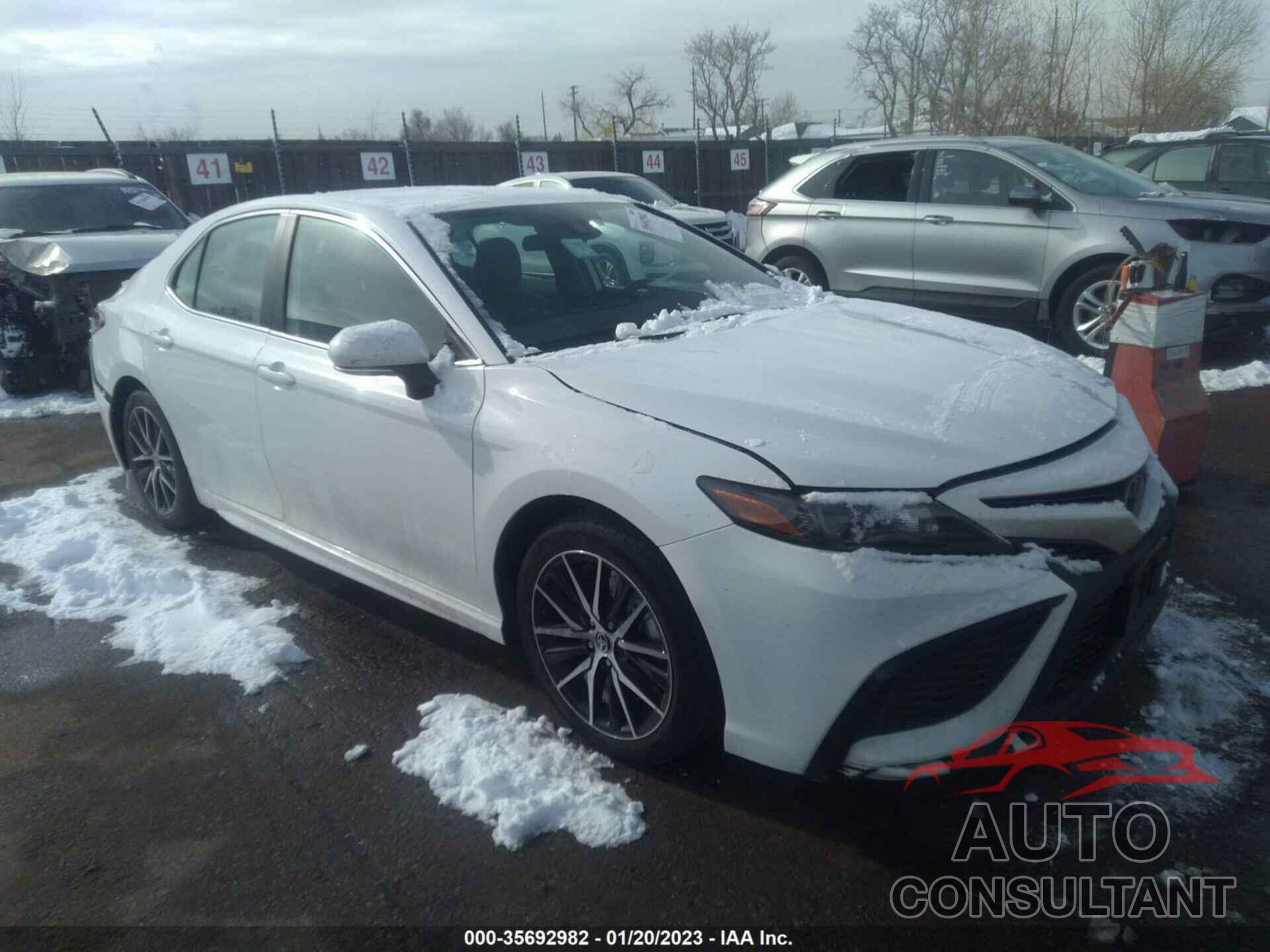 TOYOTA CAMRY 2022 - 4T1G11AK4NU617754