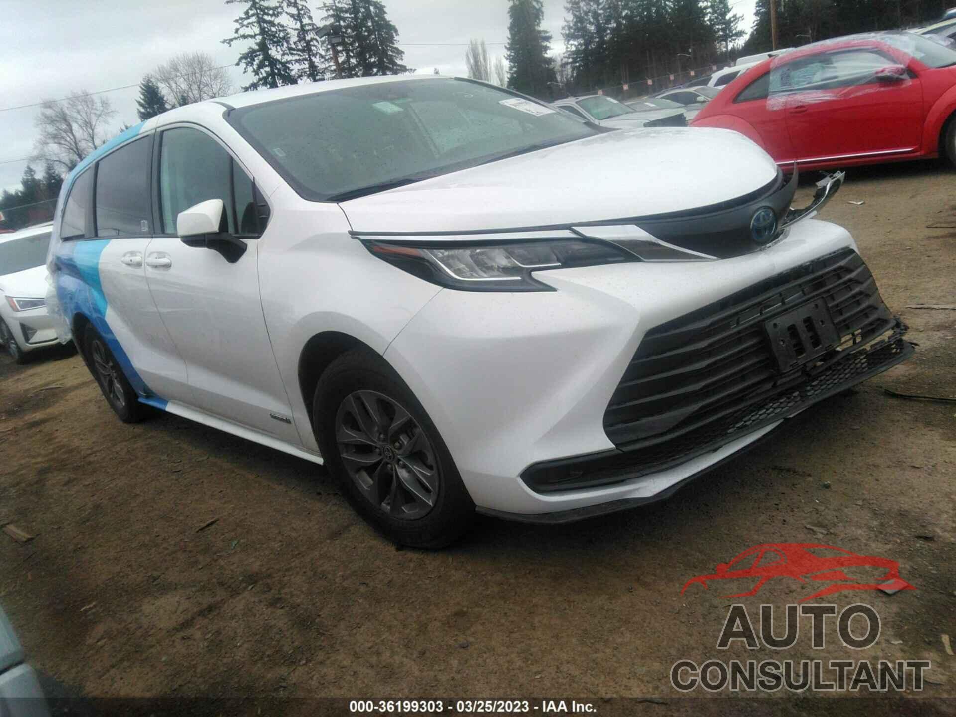 TOYOTA SIENNA 2021 - 5TDKRKEC9MS045017