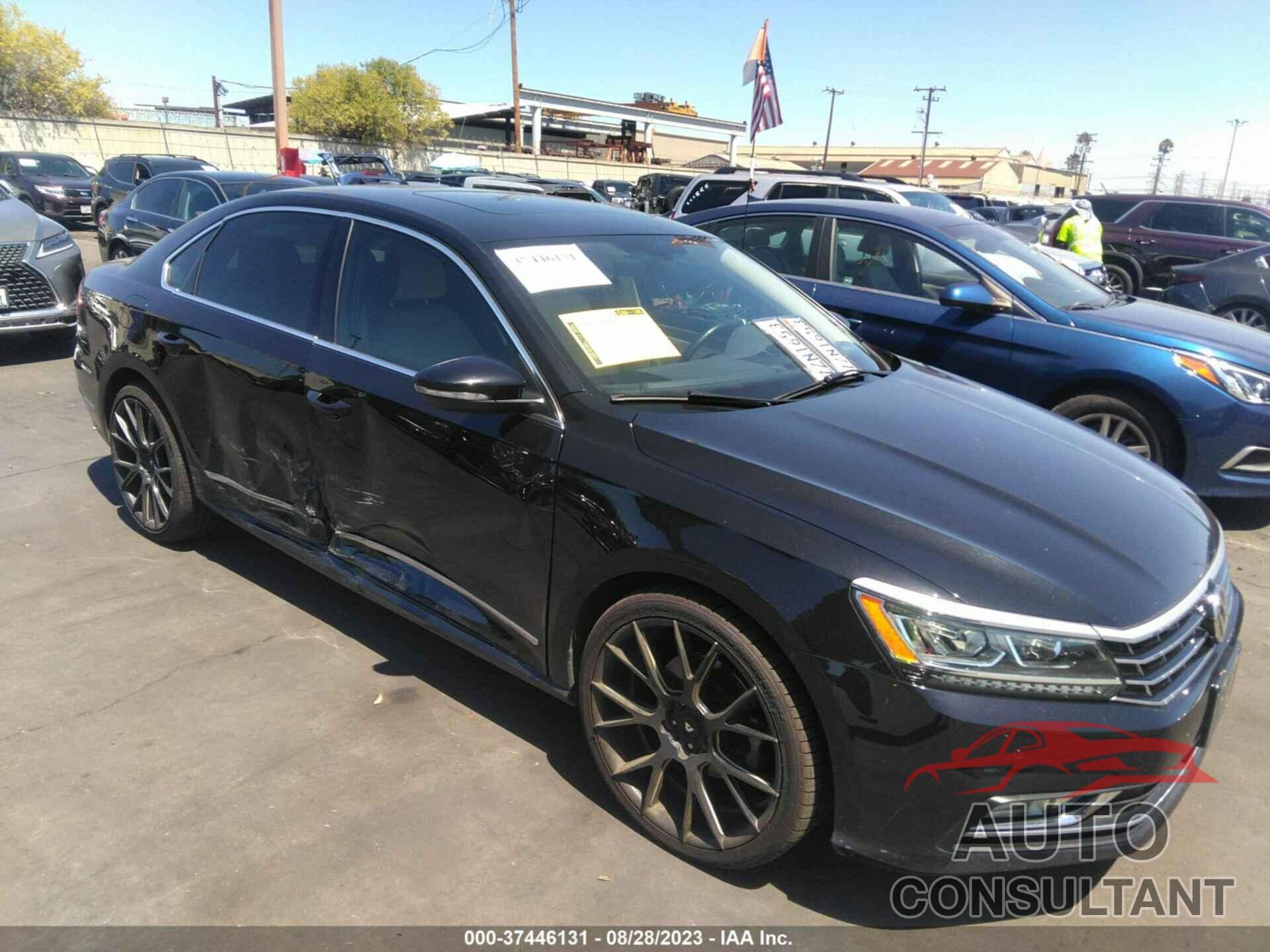 VOLKSWAGEN PASSAT 2017 - 1VWGT7A34HC063990