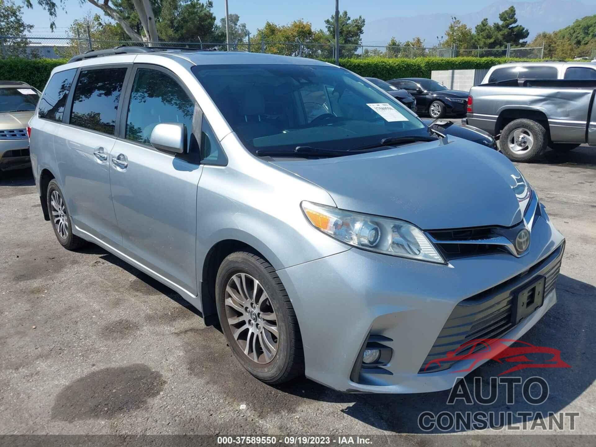 TOYOTA SIENNA 2019 - 5TDYZ3DC2KS974335