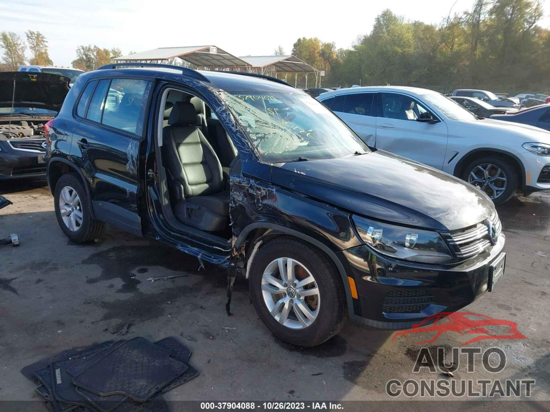 VOLKSWAGEN TIGUAN 2016 - WVGBV7AX0GW009234