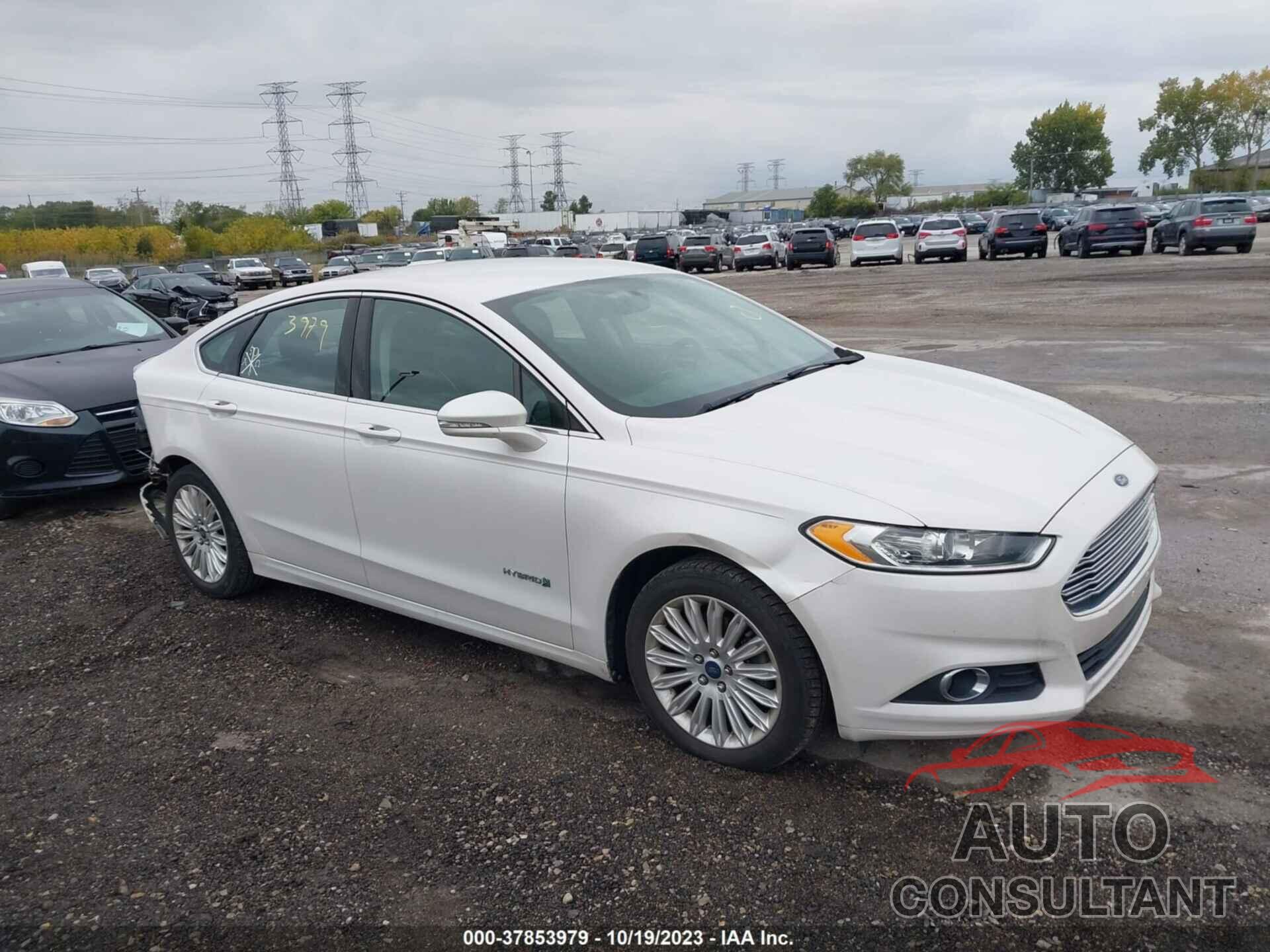 FORD FUSION 2015 - 3FA6P0LU6FR158099