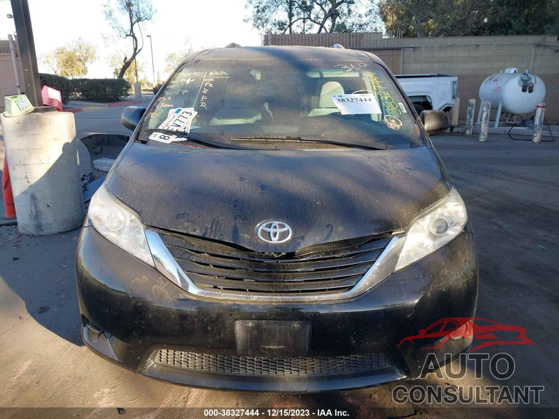 TOYOTA SIENNA 2017 - 5TDKZ3DC9HS864588