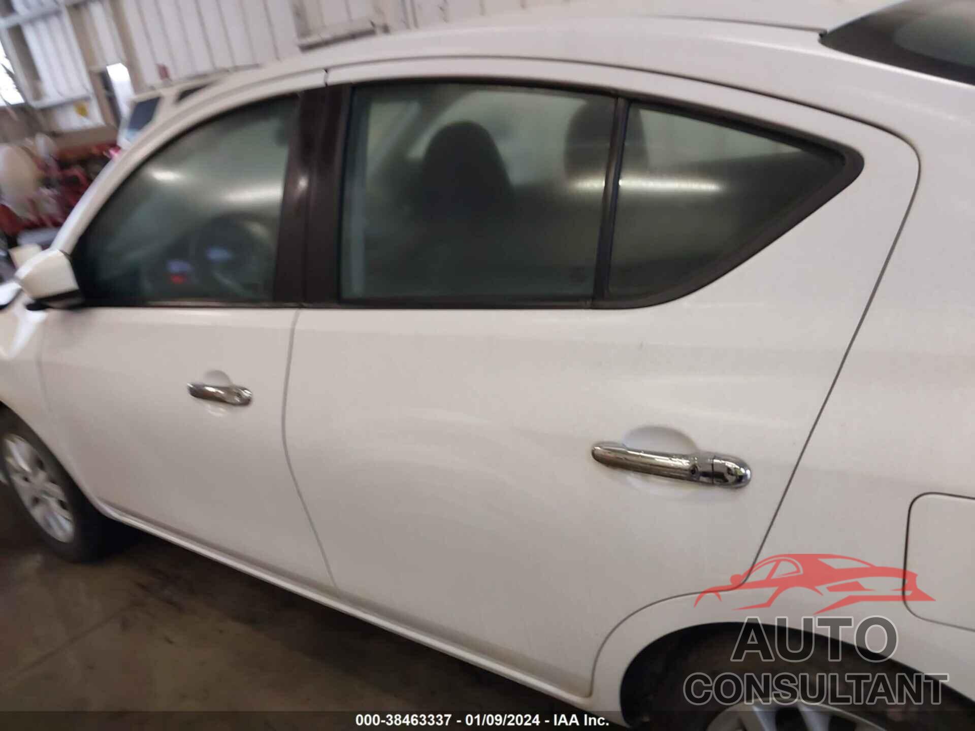 NISSAN VERSA 2018 - 3N1CN7AP1JL866588