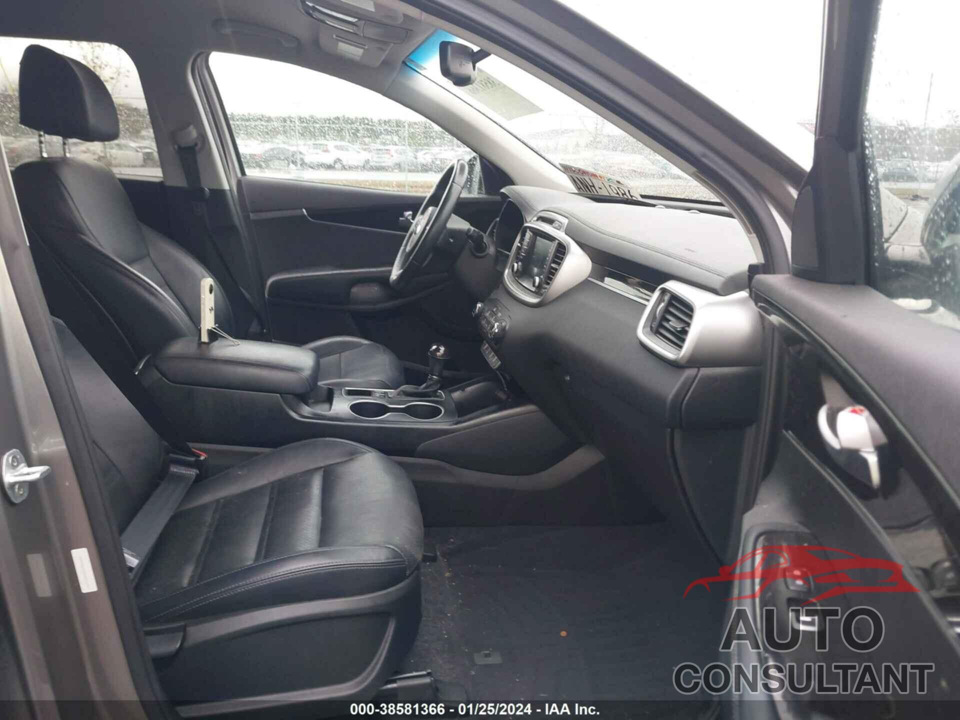 KIA SORENTO 2017 - 5XYPGDA30HG271592