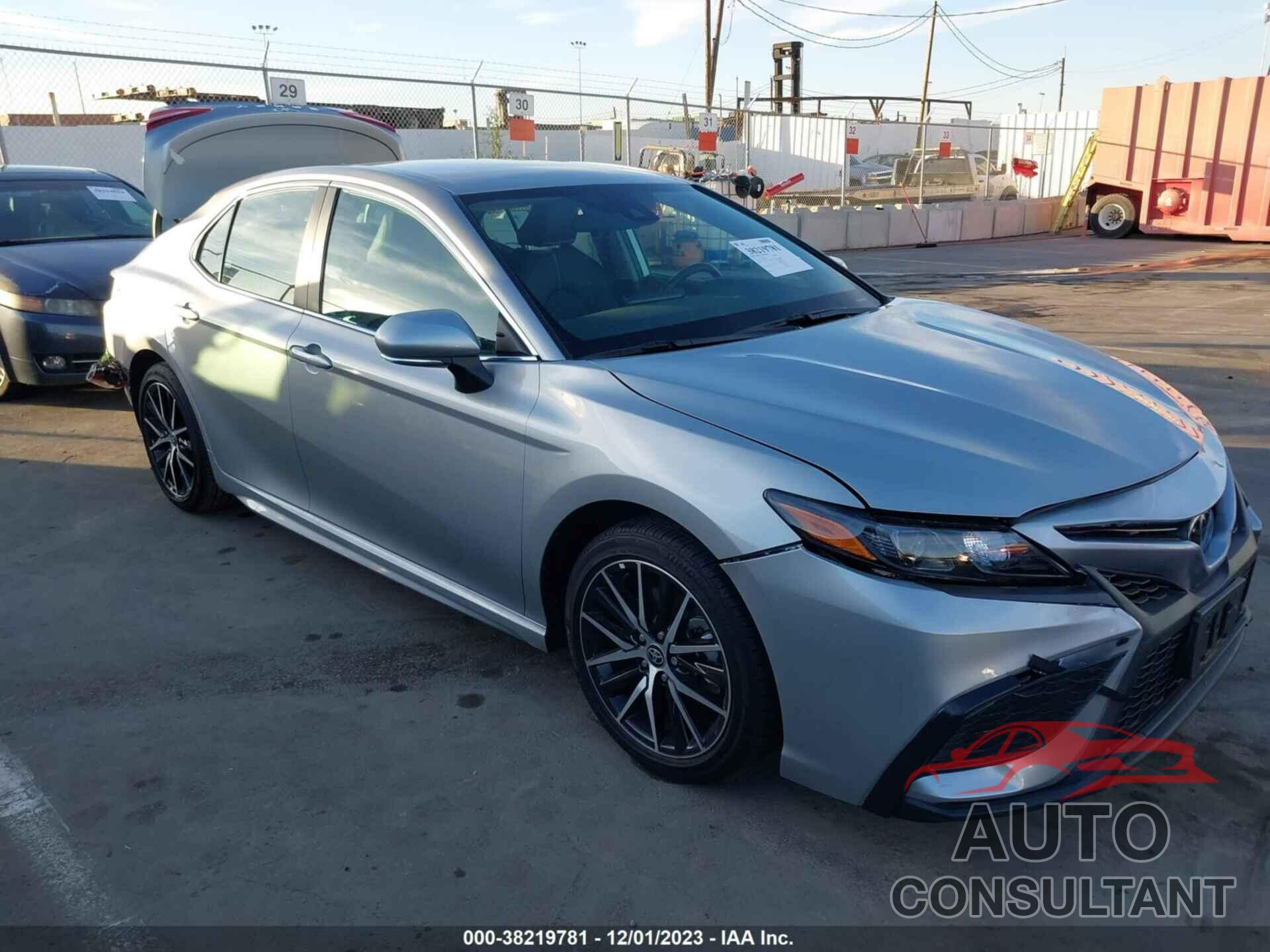 TOYOTA CAMRY 2022 - 4T1G11AK1NU059703
