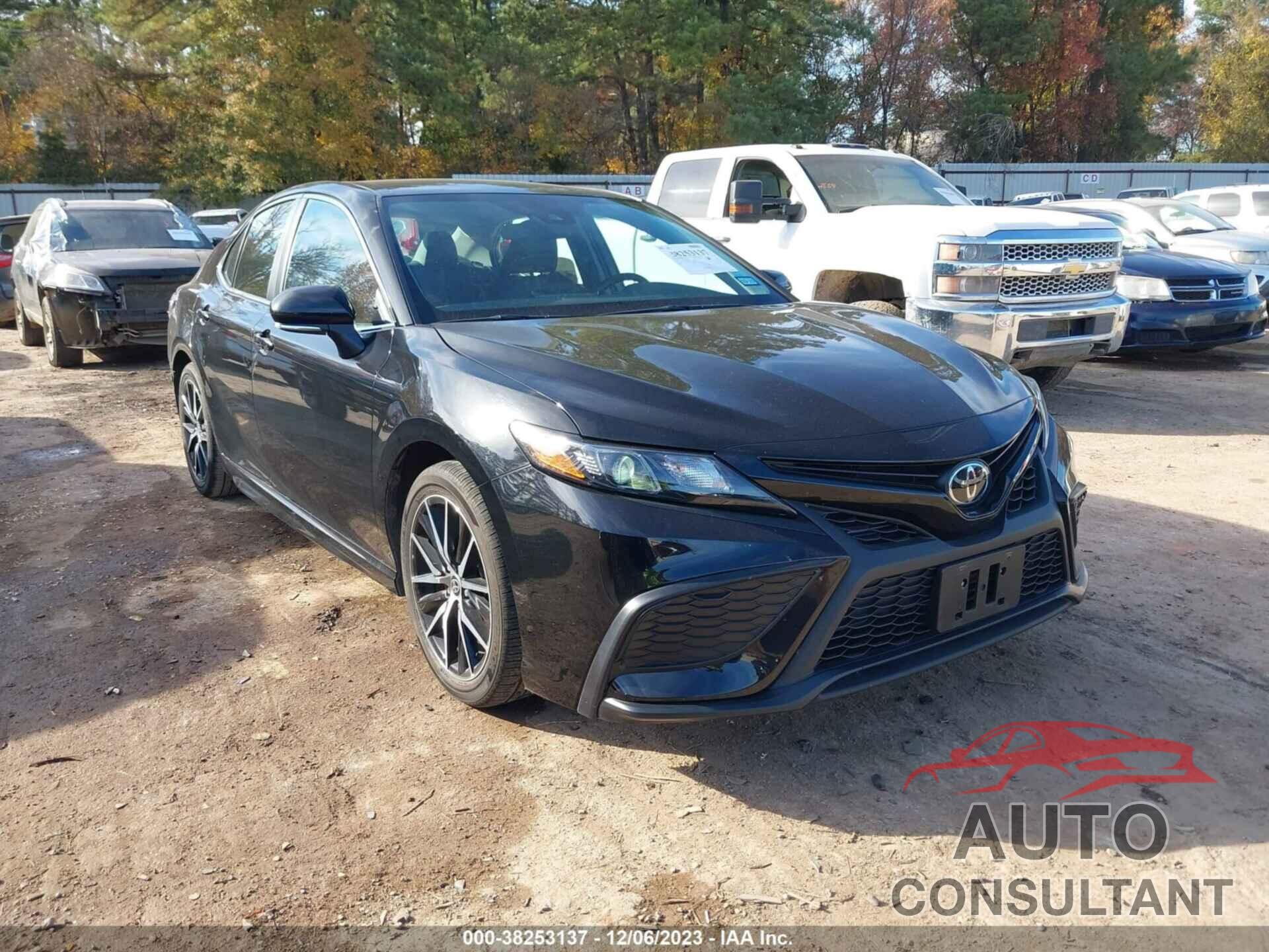 TOYOTA CAMRY 2023 - 4T1G11AK9PU795632
