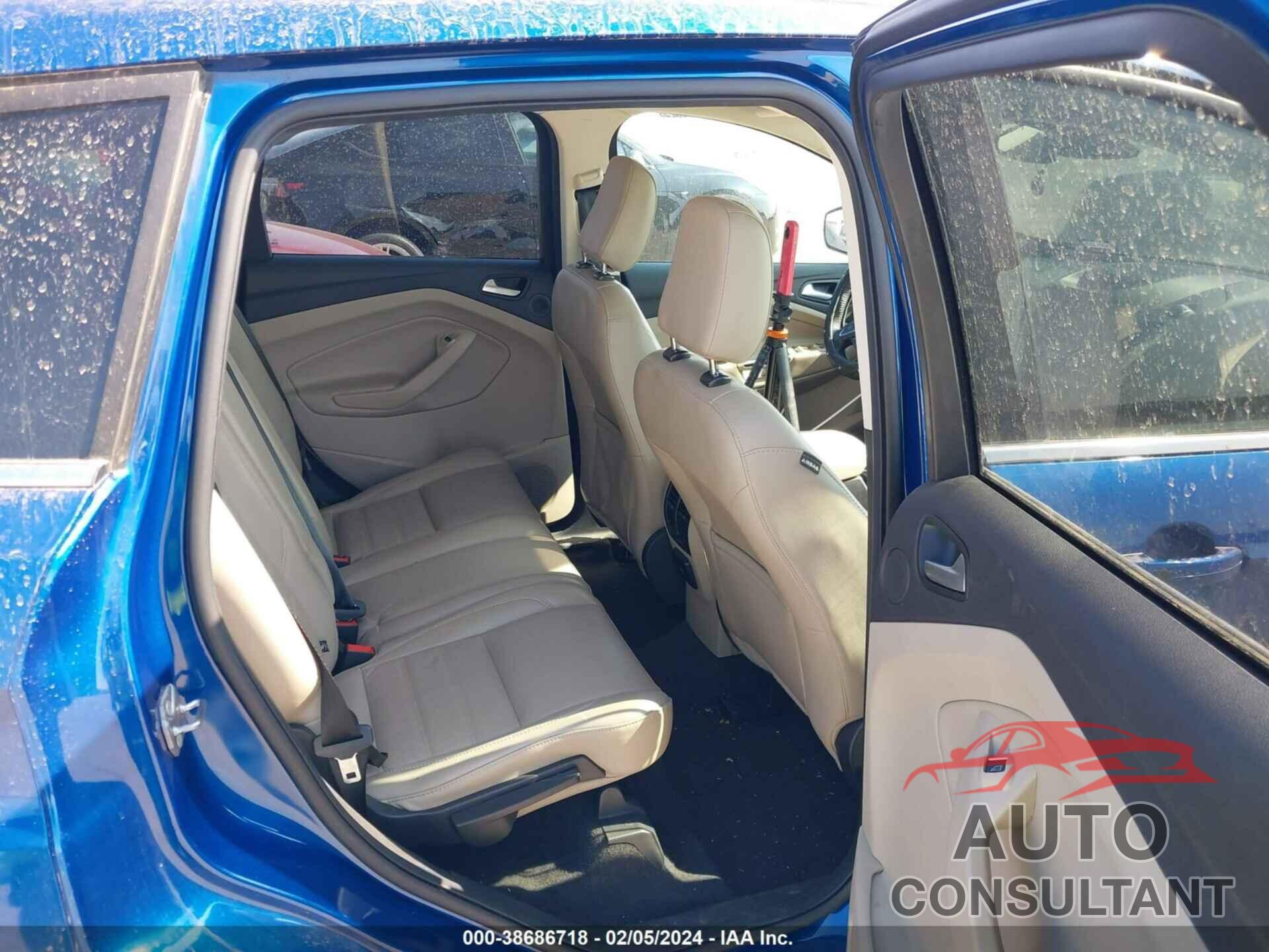 FORD ESCAPE 2019 - 1FMCU9J95KUC32412