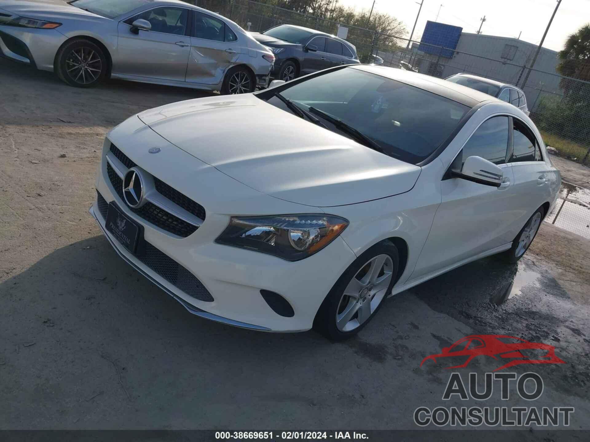 MERCEDES-BENZ CLA 250 2017 - WDDSJ4EB4HN458068