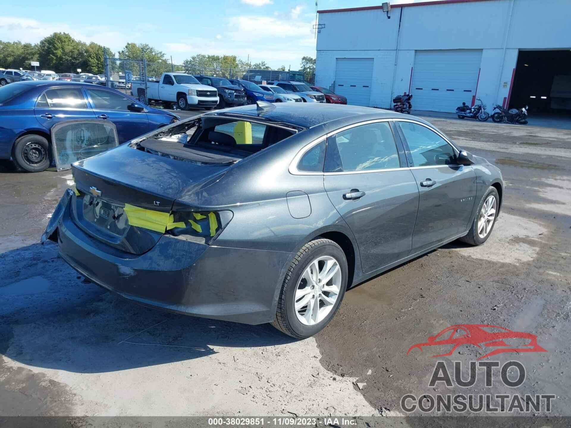 CHEVROLET MALIBU 2017 - 1G1ZE5ST5HF269433