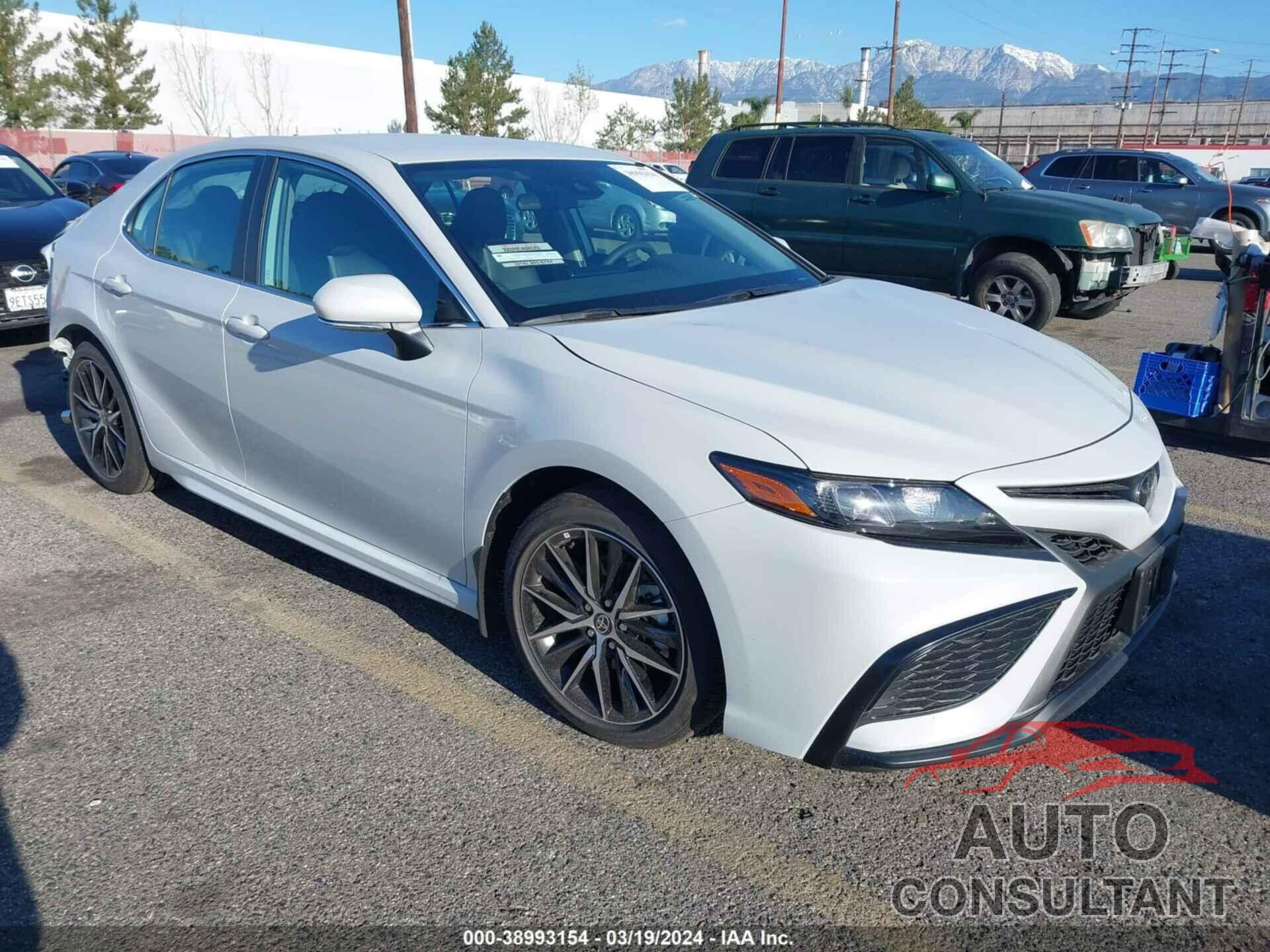 TOYOTA CAMRY 2024 - 4T1G11AK3RU227895