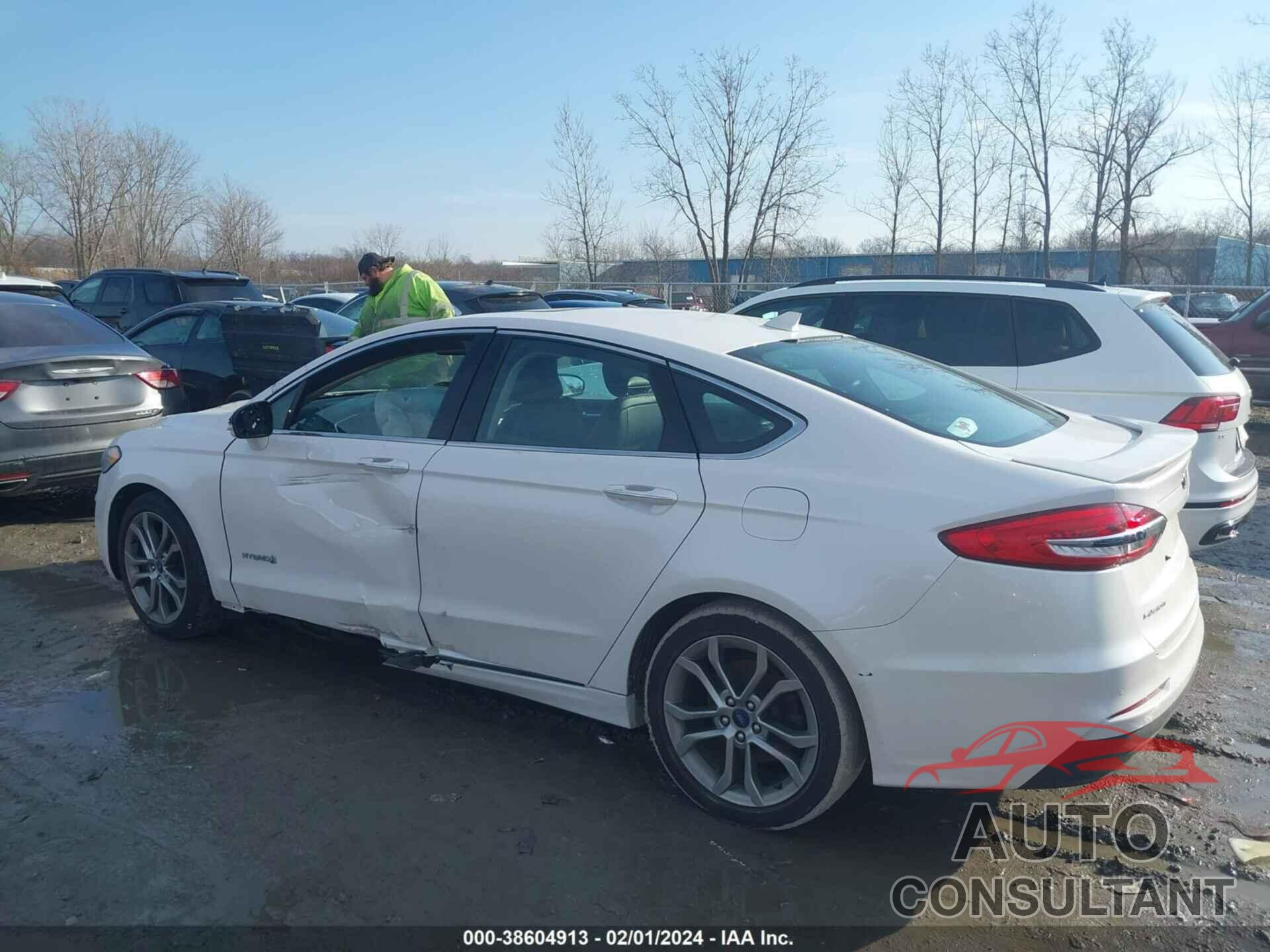 FORD FUSION HYBRID 2019 - 3FA6P0RU6KR244126