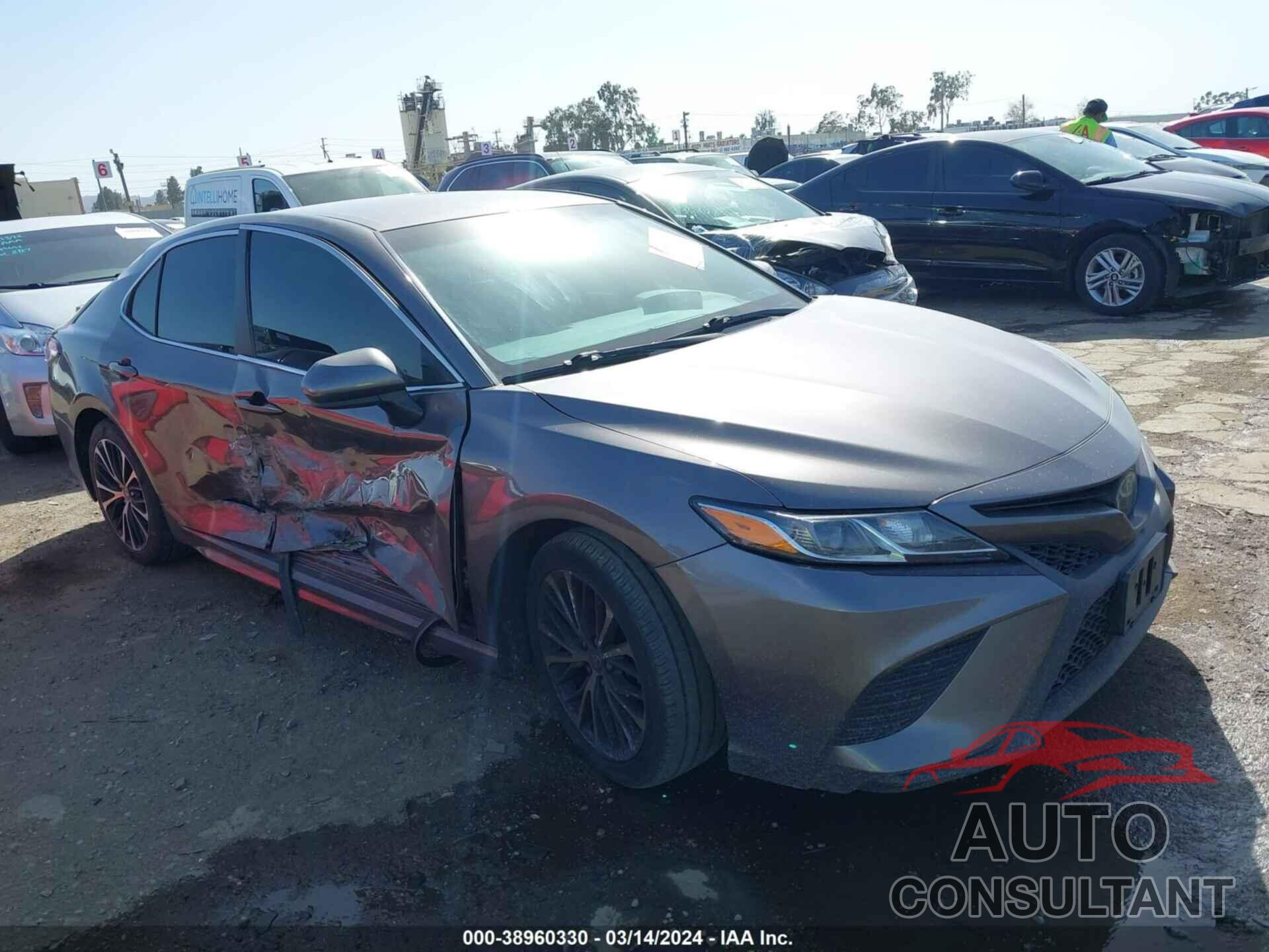 TOYOTA CAMRY 2020 - 4T1G11AK8LU967790