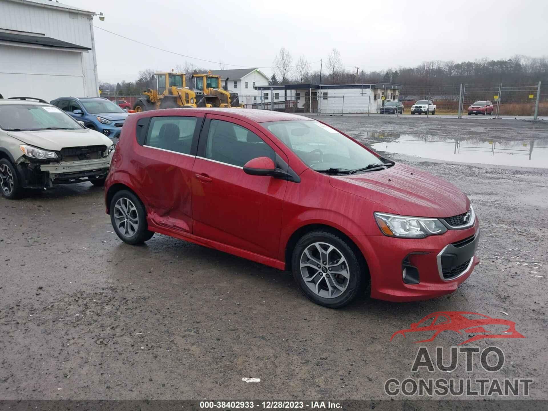 CHEVROLET SONIC 2018 - 1G1JD6SG8J4119648