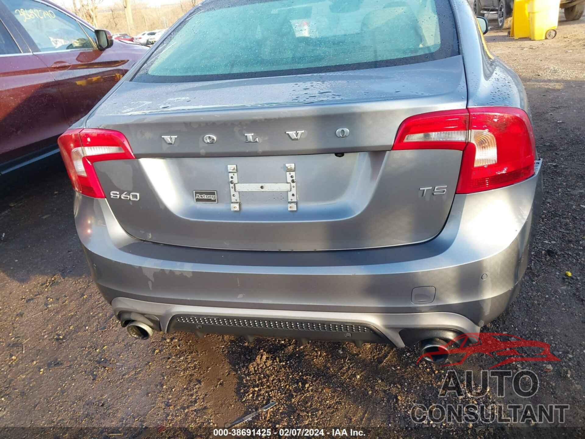 VOLVO S60 2017 - YV126MFLXH2437742