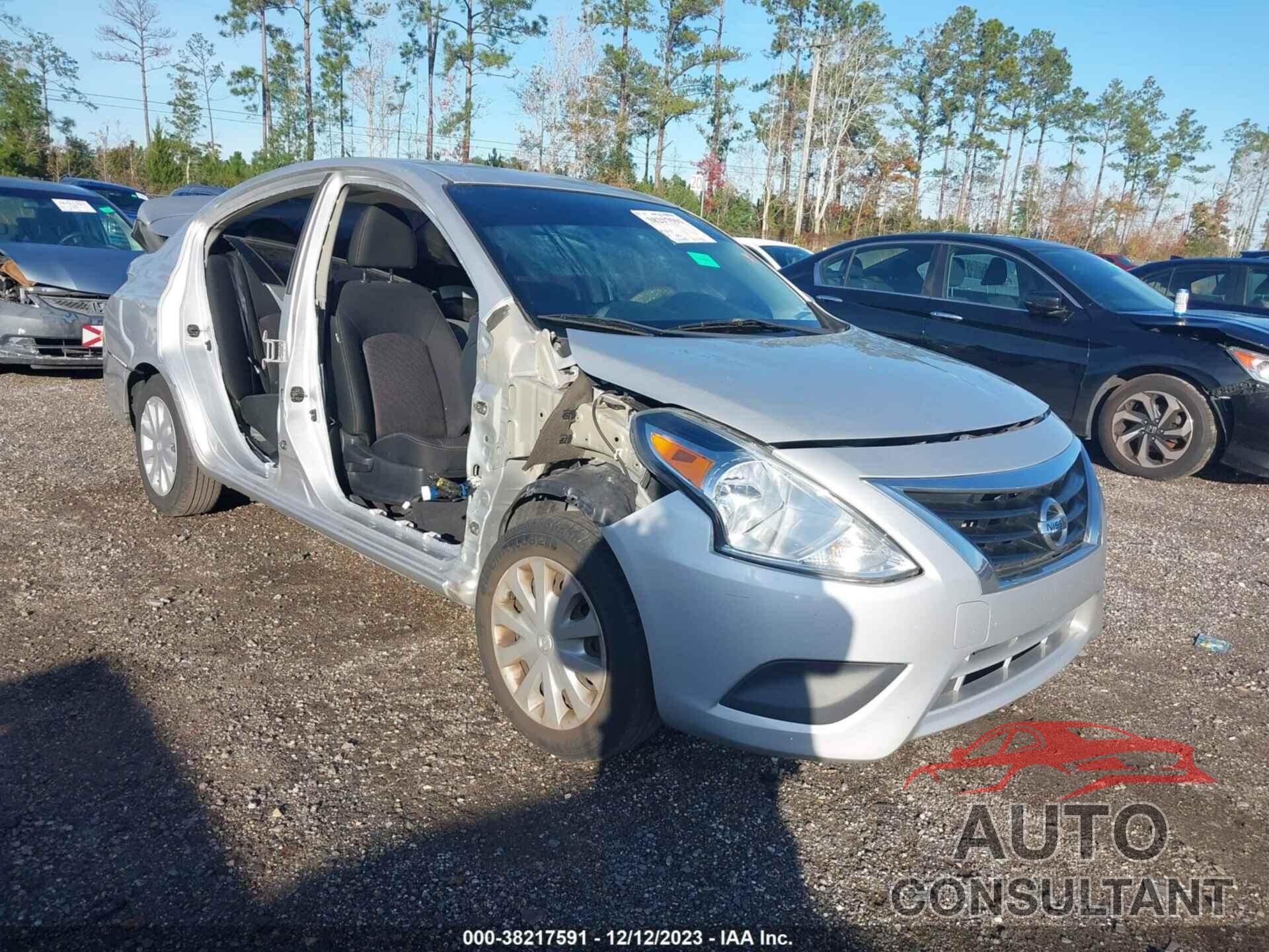 NISSAN VERSA 2017 - 3N1CN7APXHL820185