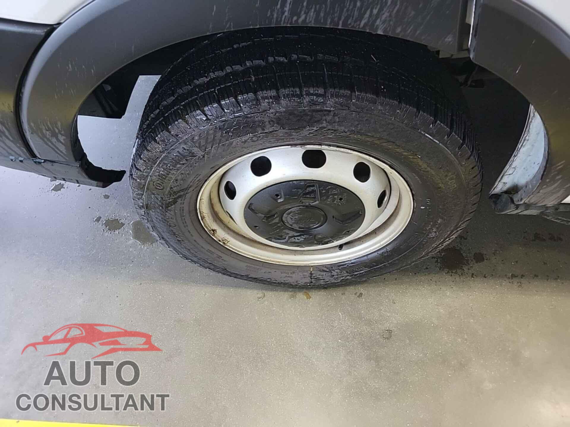 FORD TRANSIT 2019 - 1FTYR2CM8KKA23634