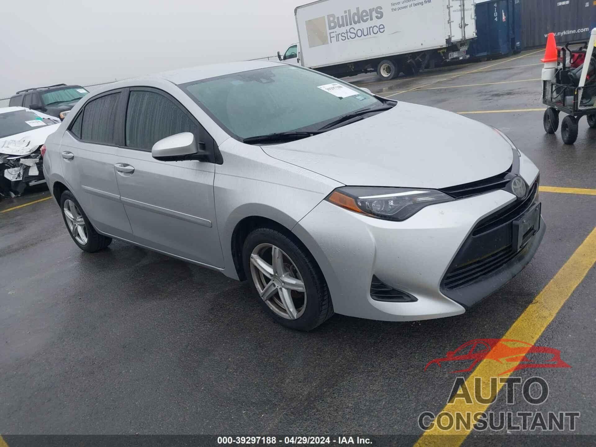 TOYOTA COROLLA 2018 - 5YFBURHE4JP748159