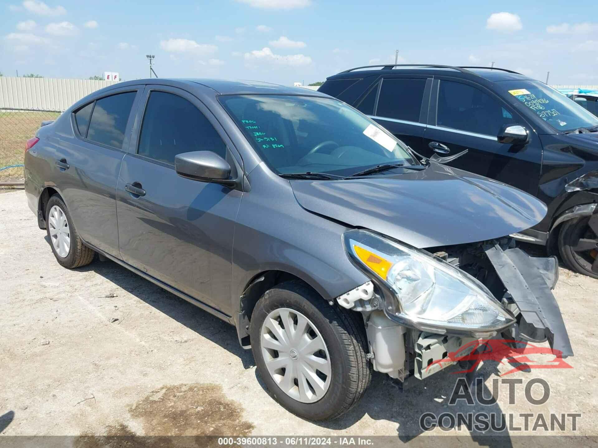 NISSAN VERSA 2018 - 3N1CN7AP4JL888083