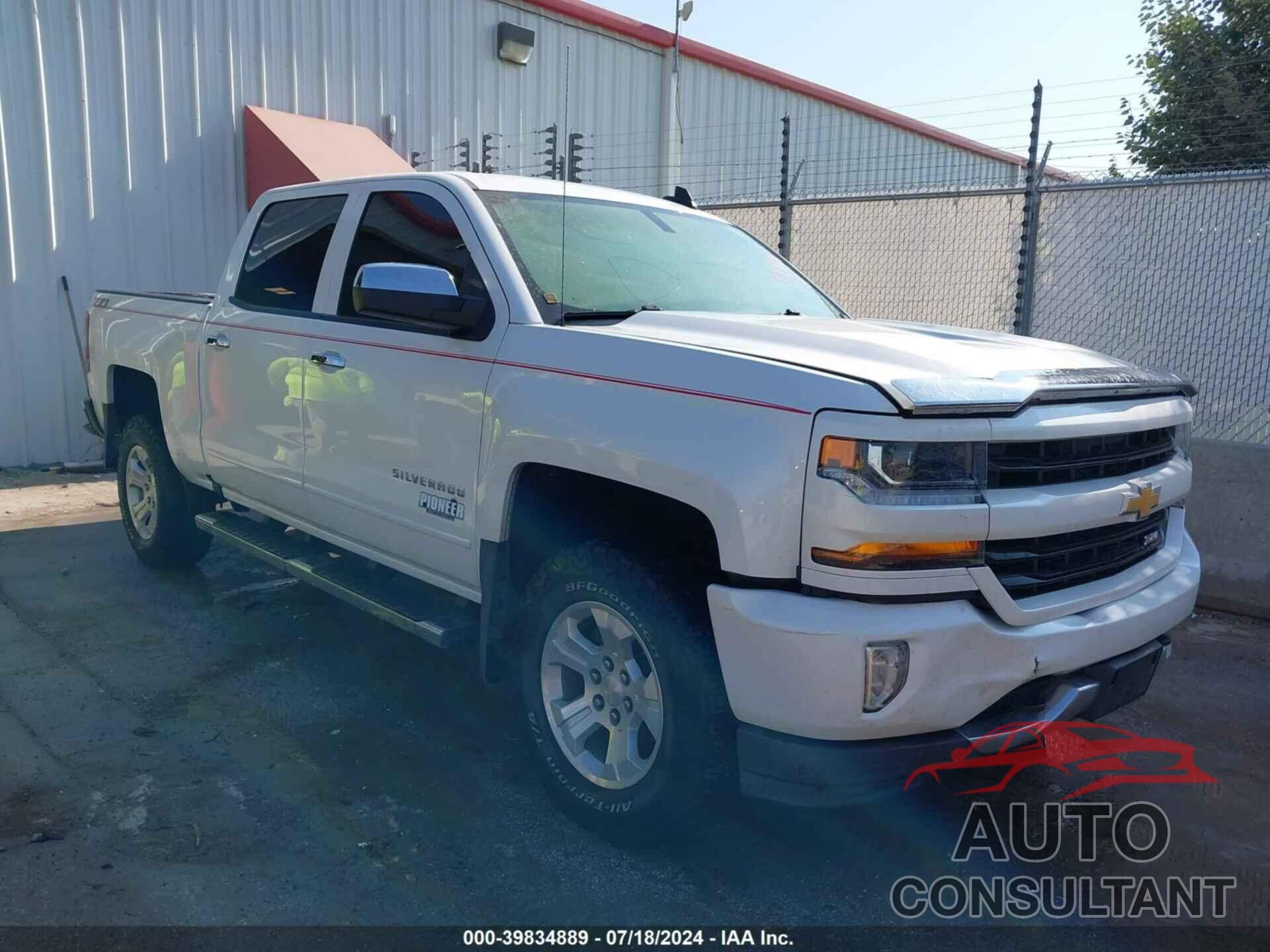 CHEVROLET SILVERADO 1500 2018 - 3GCUKREC4JG593846