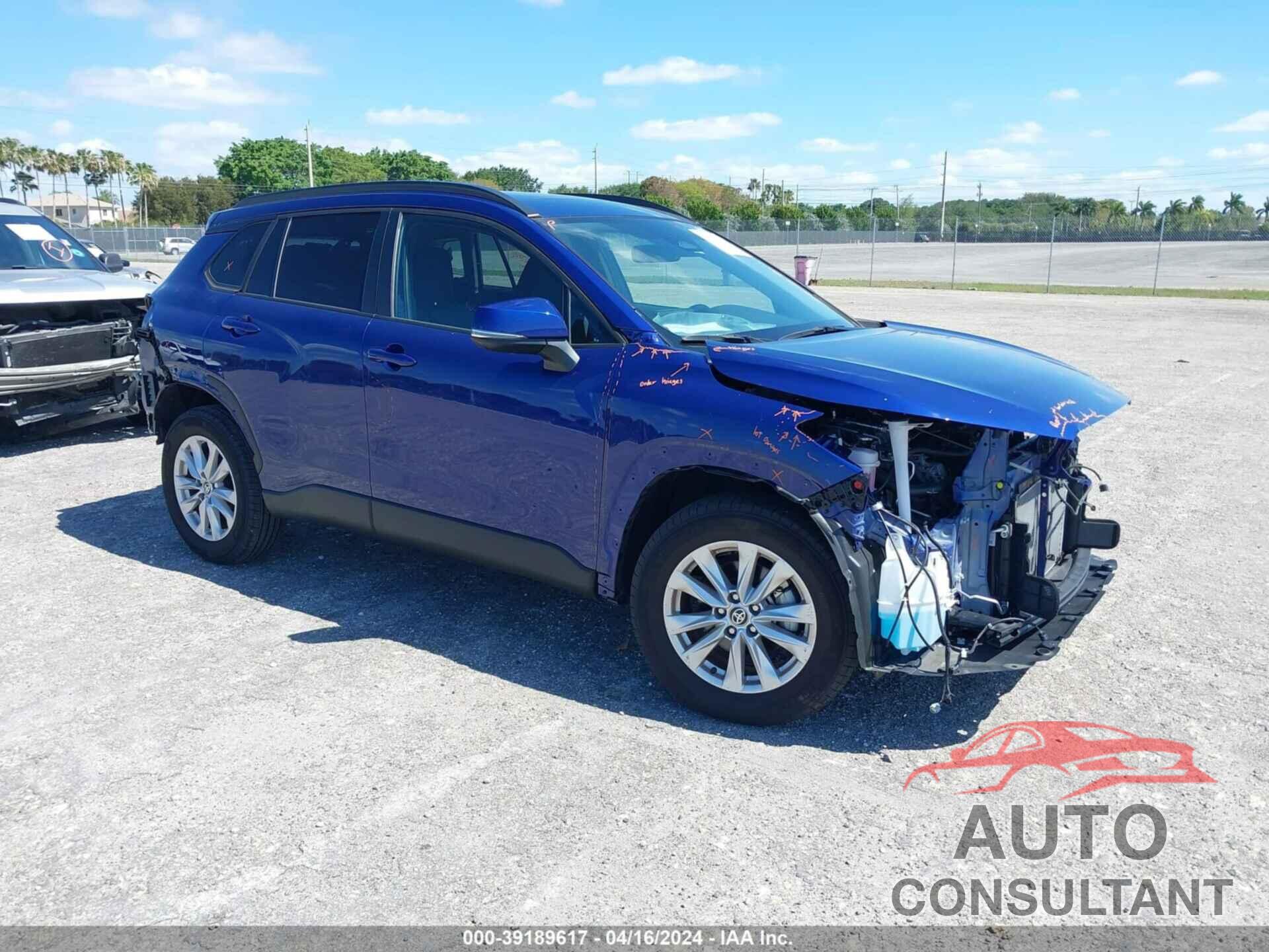 TOYOTA COROLLA CROSS 2023 - 7MUBAAAG6PV037669