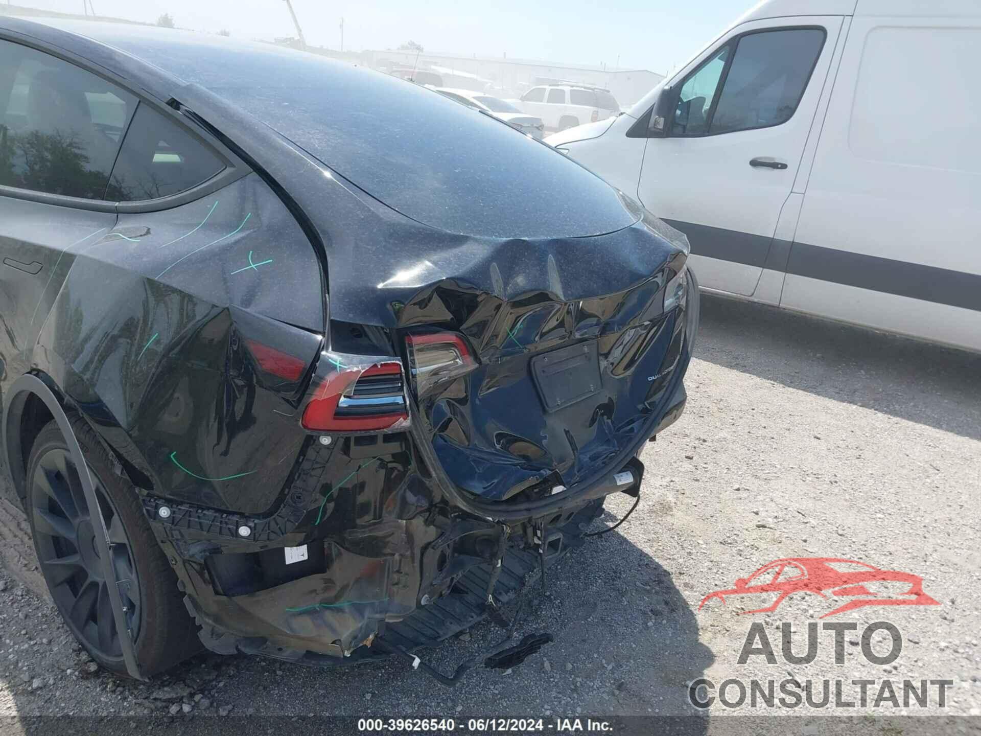 TESLA MODEL Y 2022 - 7SAYGAEE0NF575669