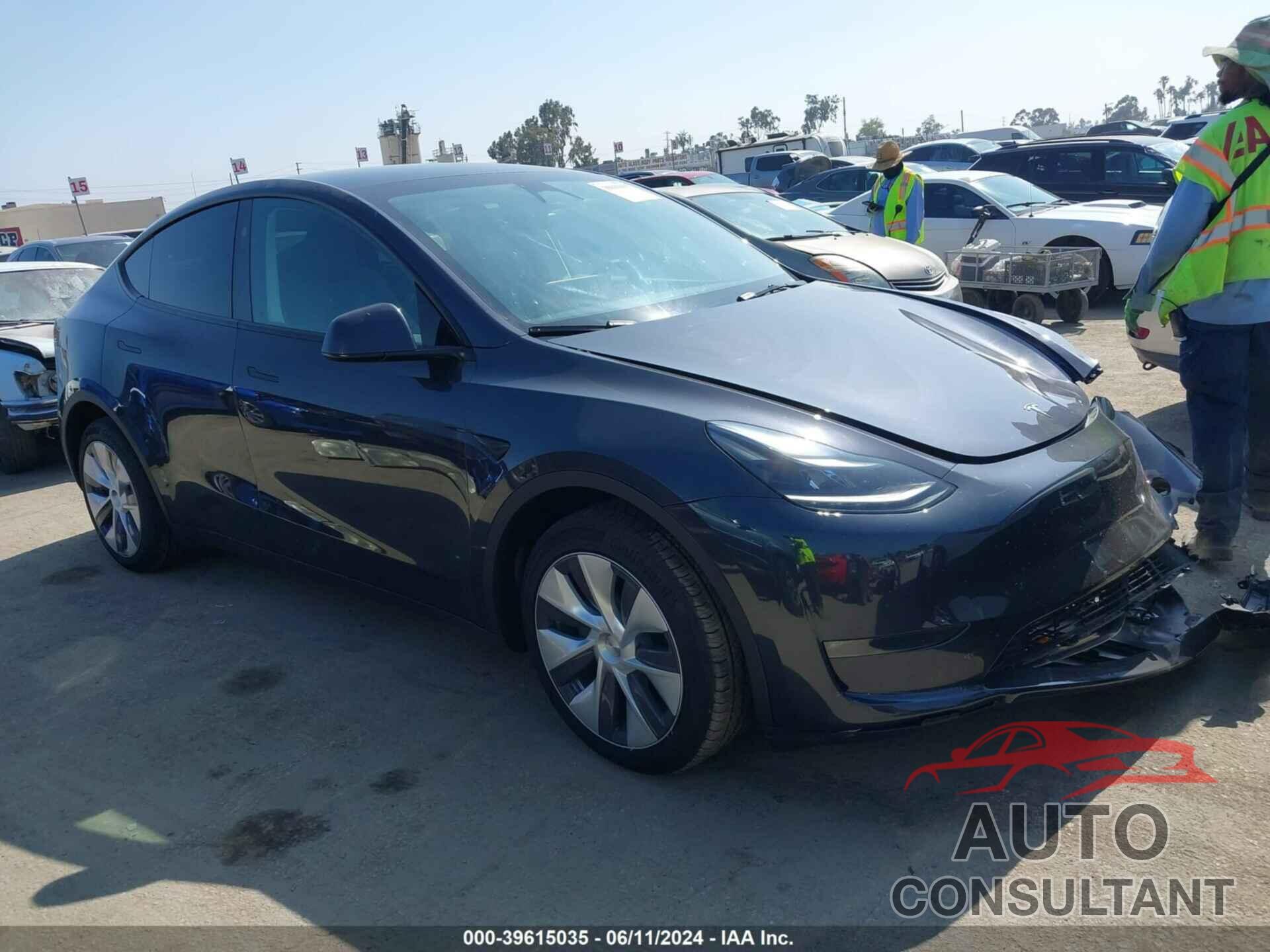 TESLA MODEL Y 2024 - 7SAYGDEE8RF075198