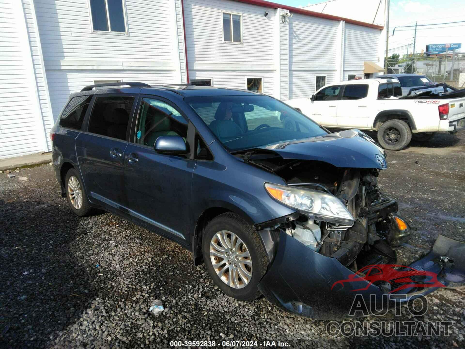 TOYOTA SIENNA 2017 - 5TDYZ3DC2HS837291