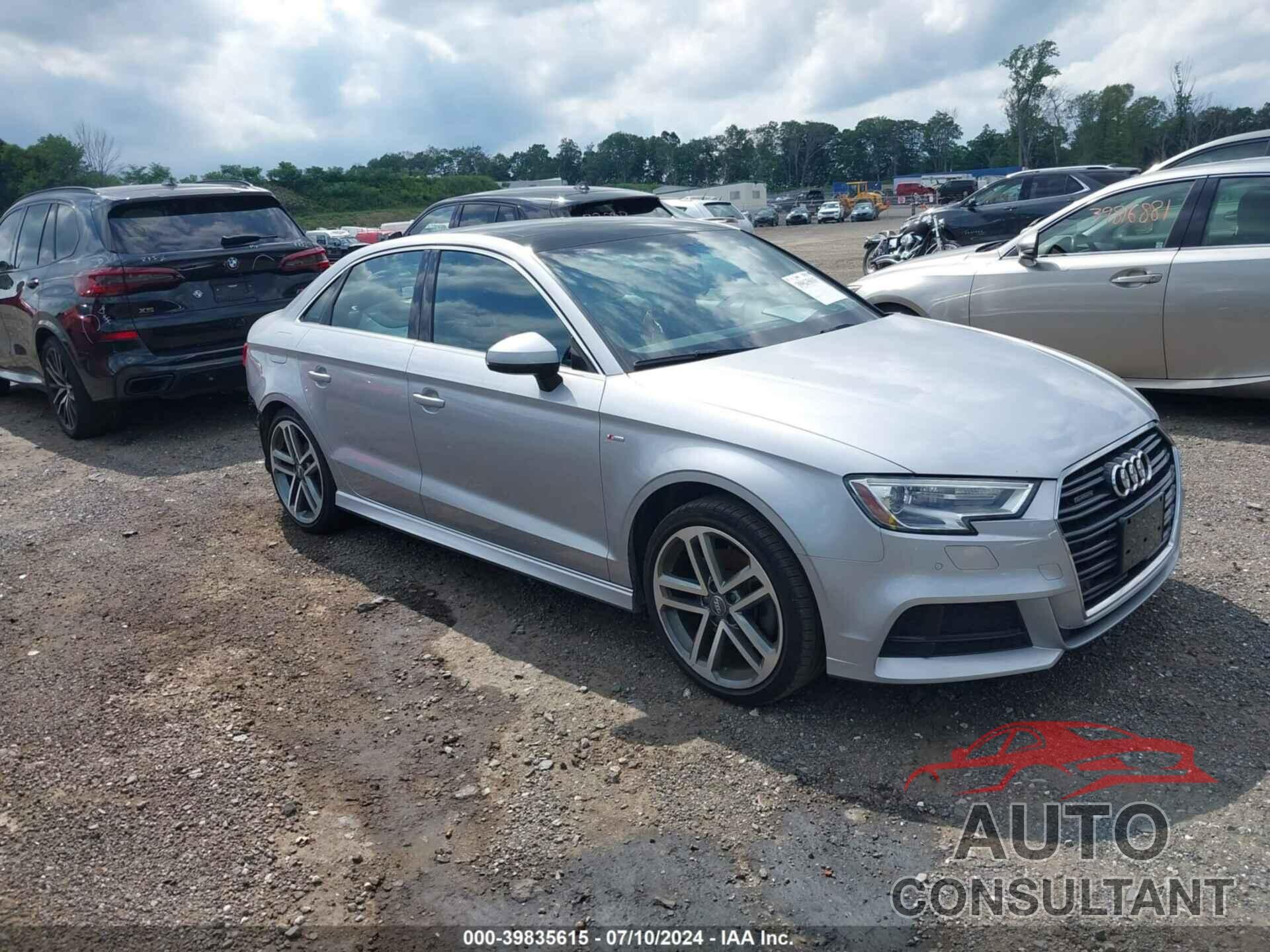 AUDI A3 2017 - WAUJ8GFF7H1068428