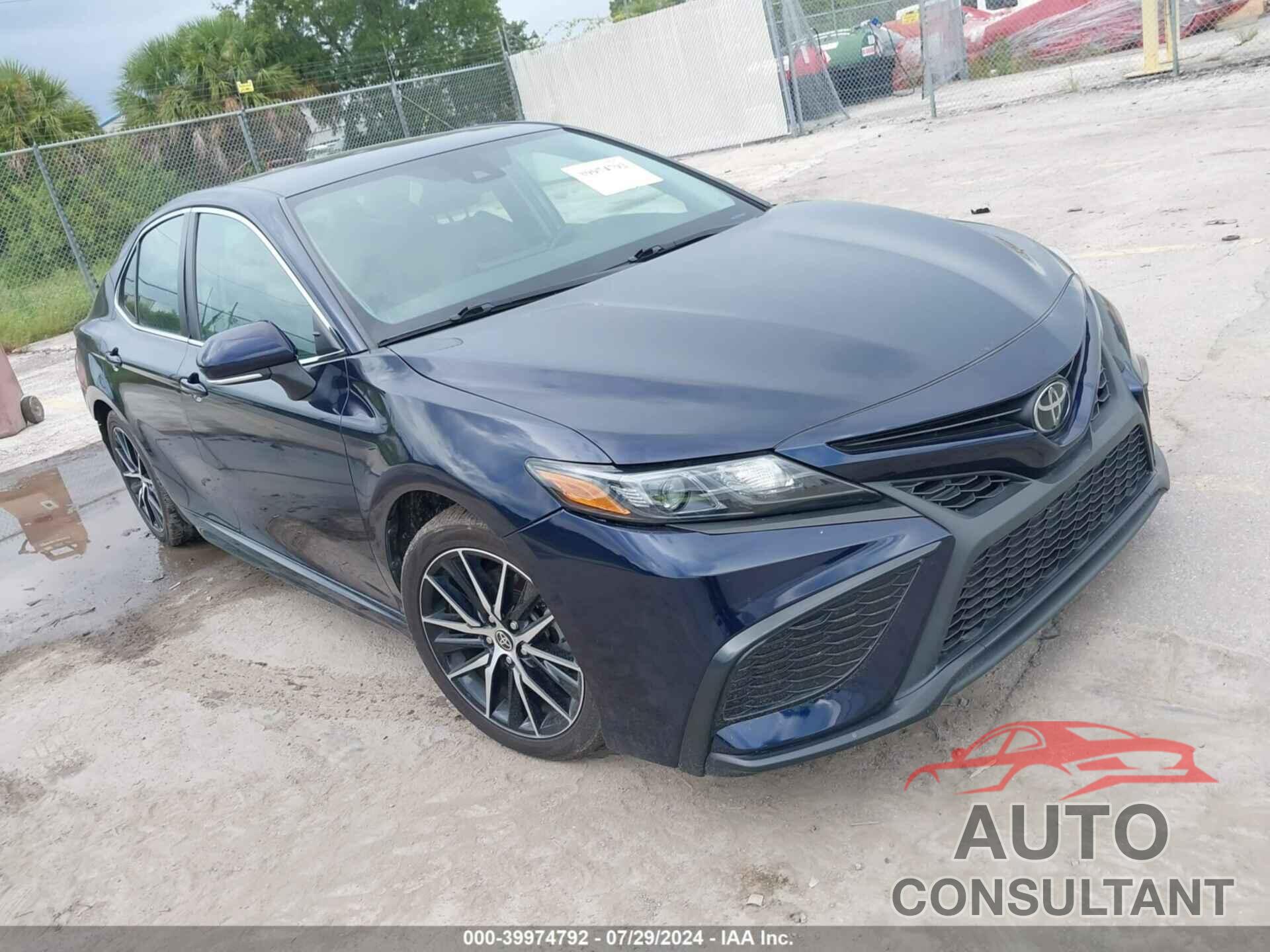 TOYOTA CAMRY 2022 - 4T1G11AK9NU673172