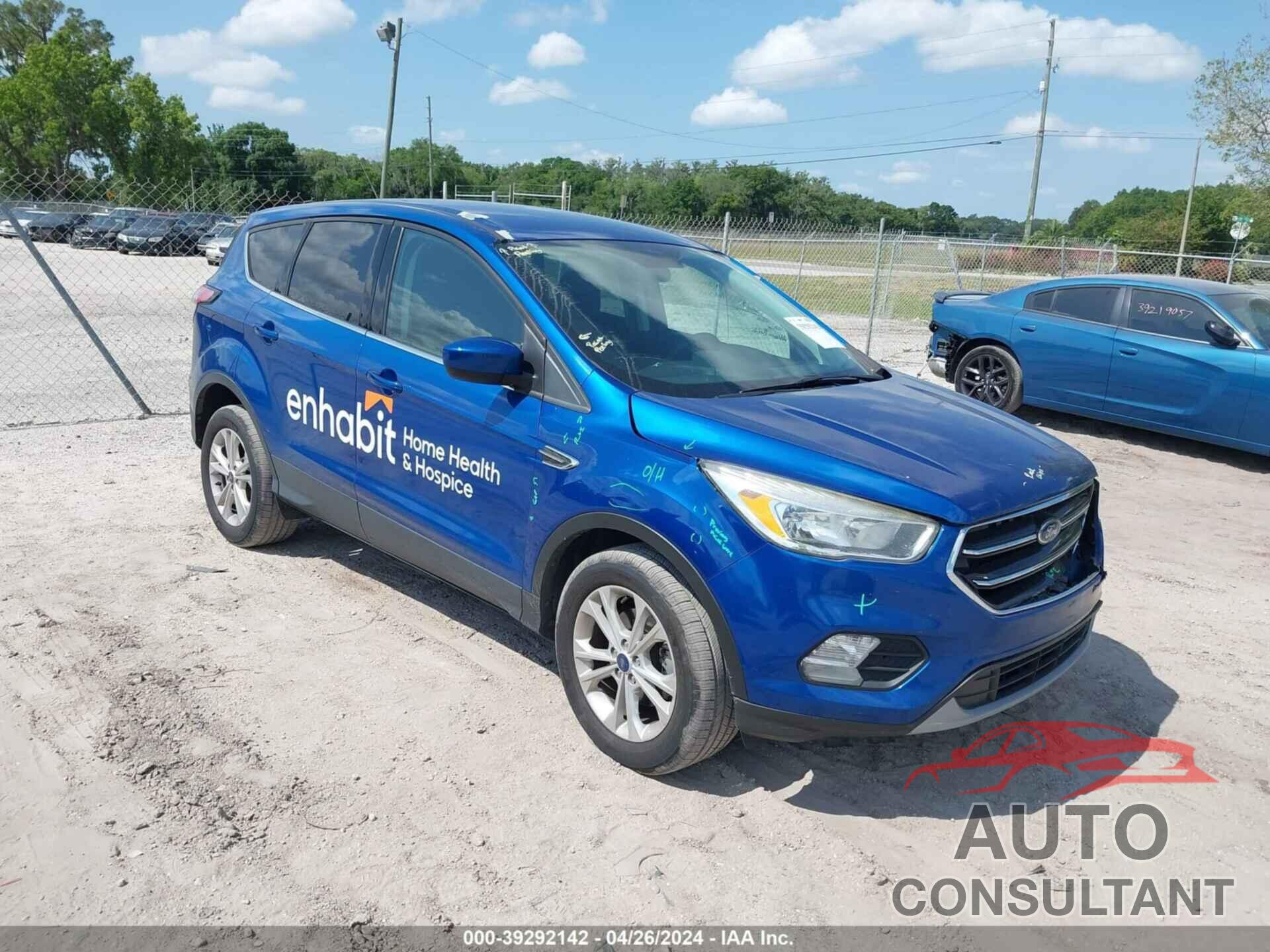 FORD ESCAPE 2017 - 1FMCU0GD3HUE56083