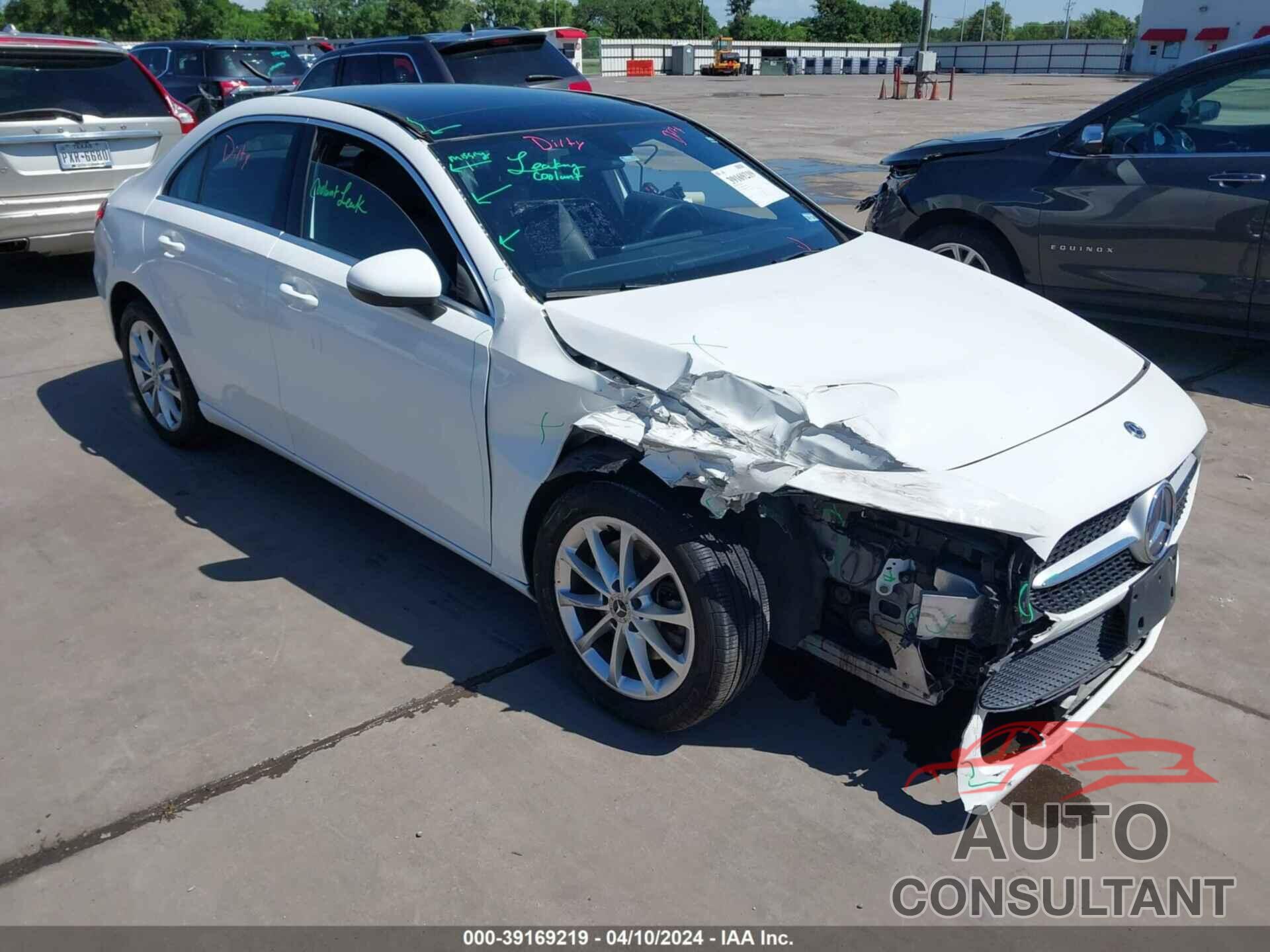 MERCEDES-BENZ A 220 2019 - WDD3G4FB3KW020676