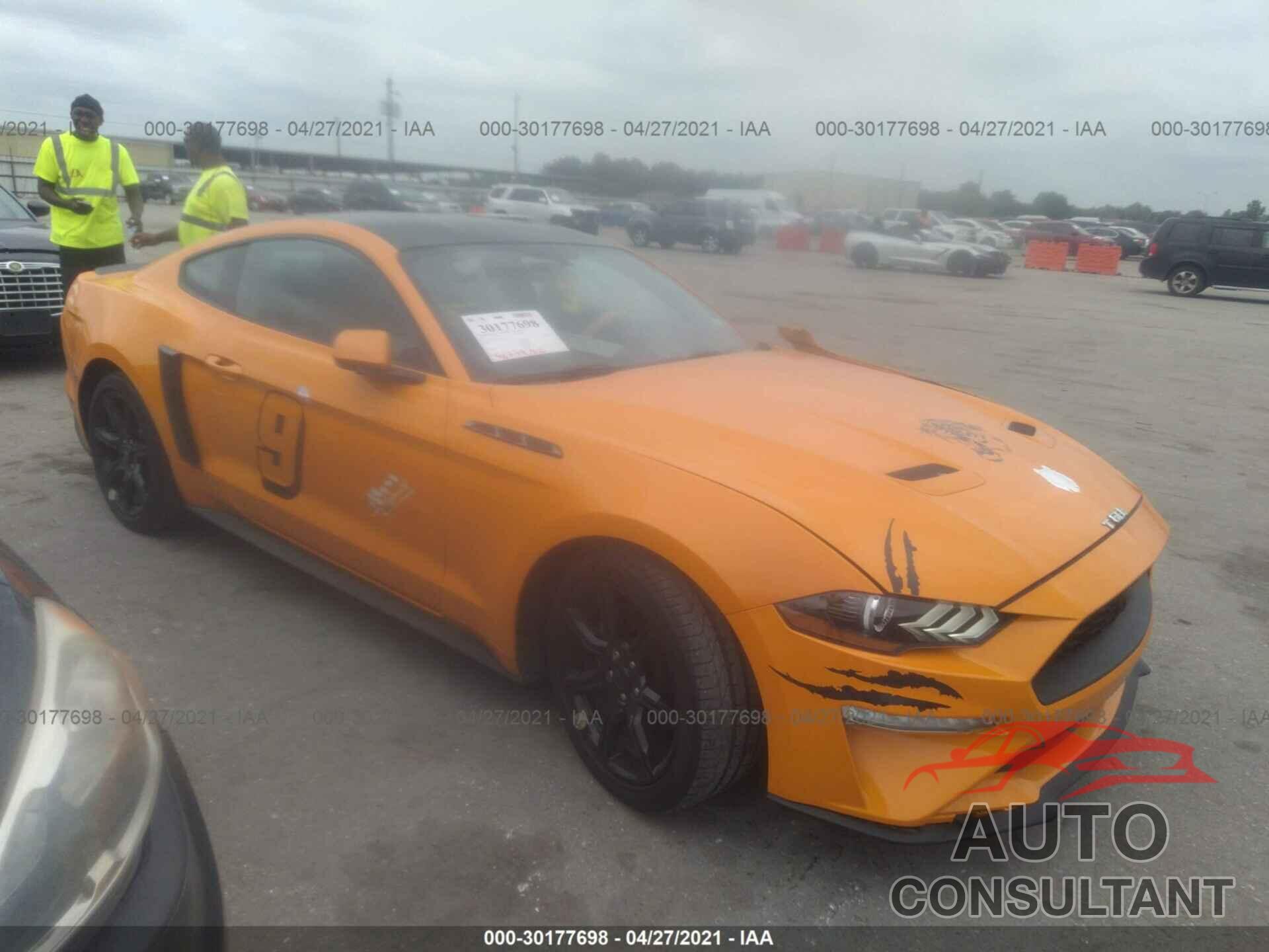 FORD MUSTANG 2018 - 1FA6P8TH9J5103871