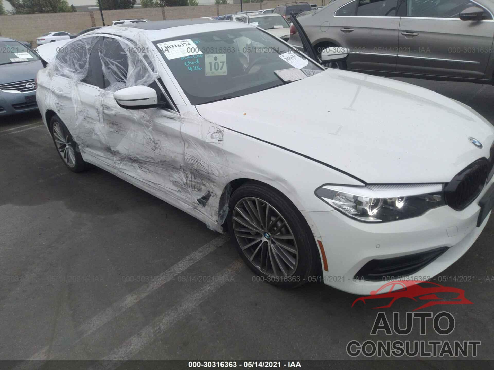 BMW 5 SERIES 2019 - WBAJA5C59KWW23720