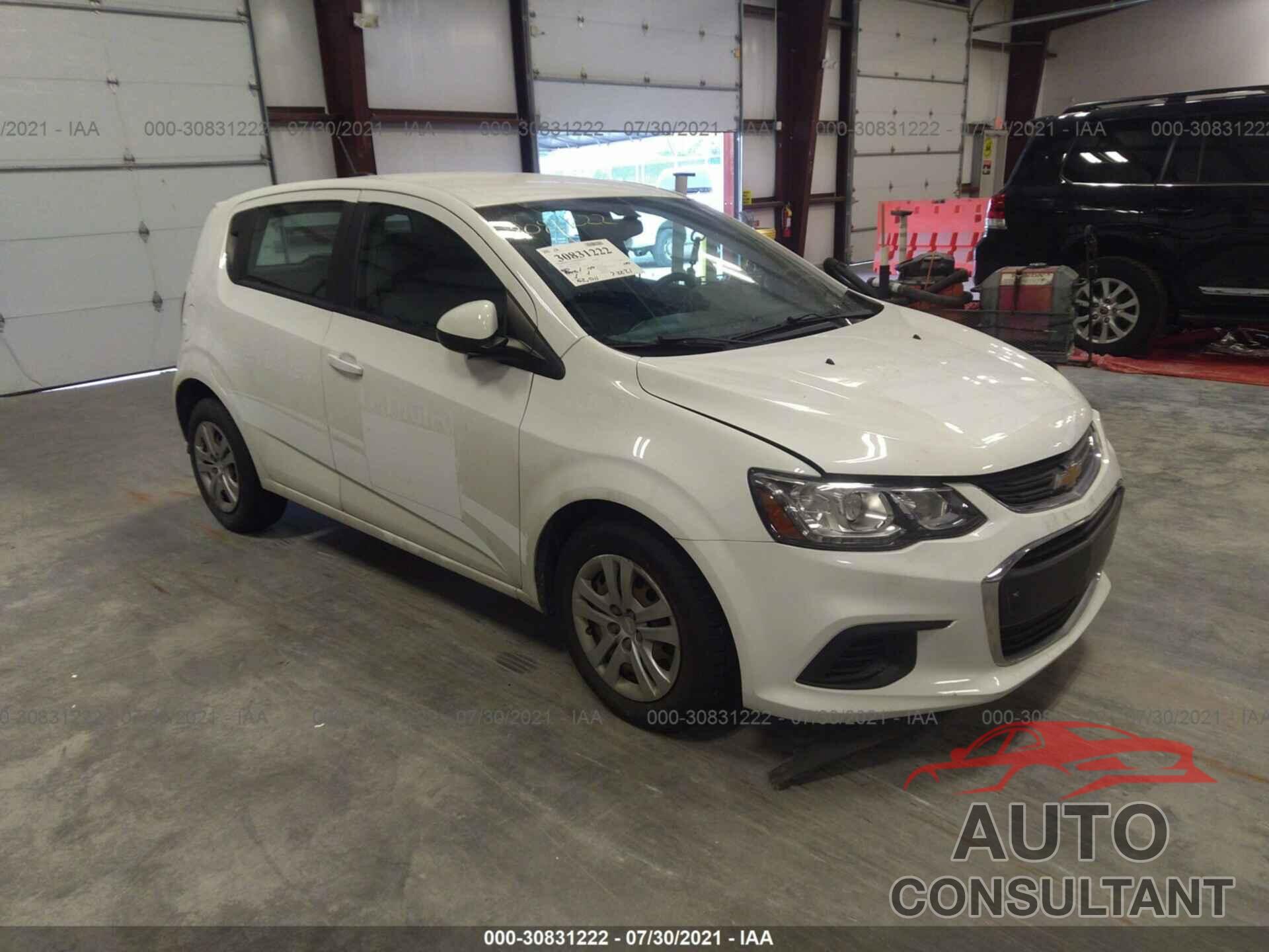 CHEVROLET SONIC 2017 - 1G1JG6SH3H4142622