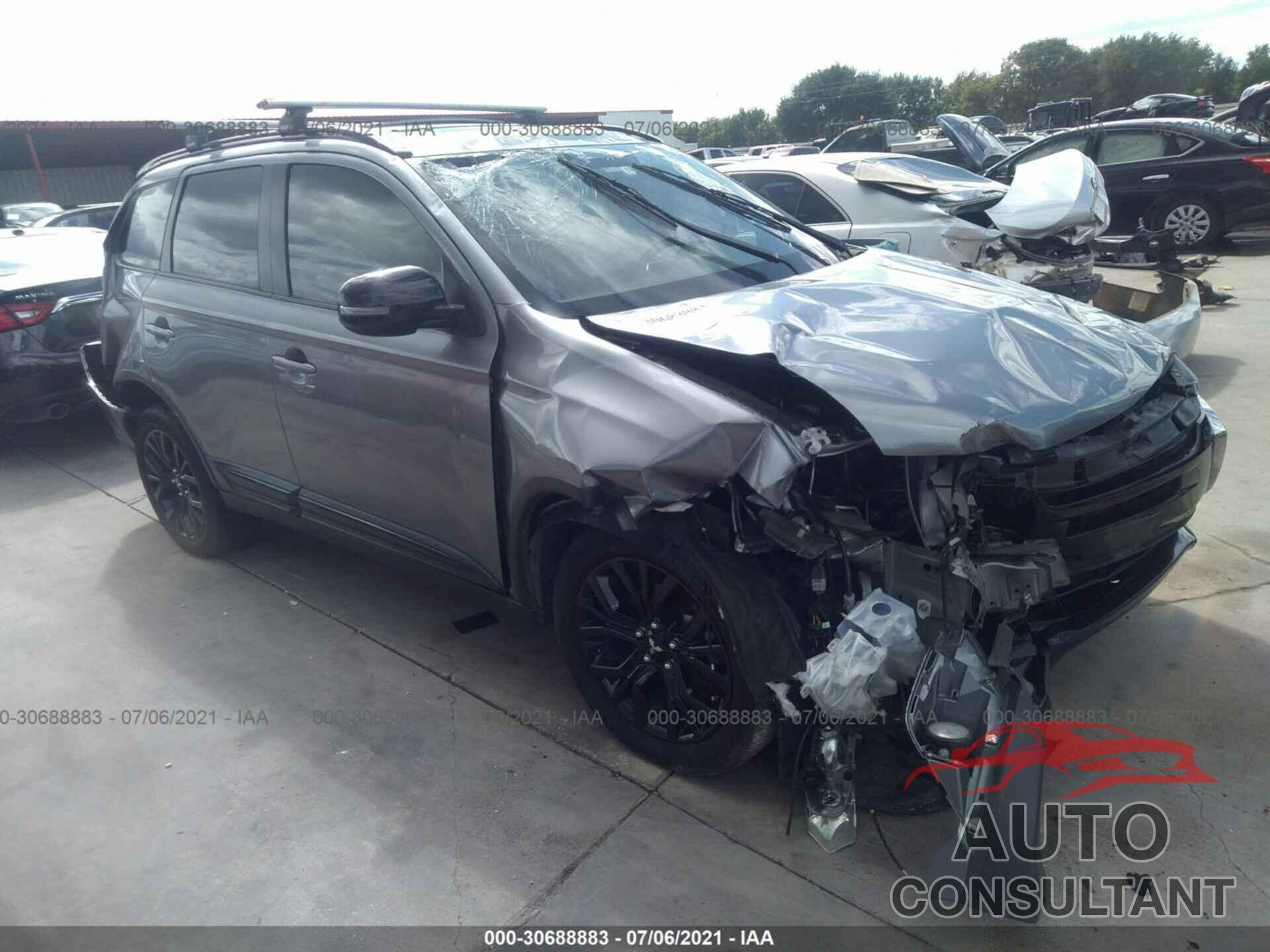 MITSUBISHI OUTLANDER 2018 - JA4AZ3A38JZ028365