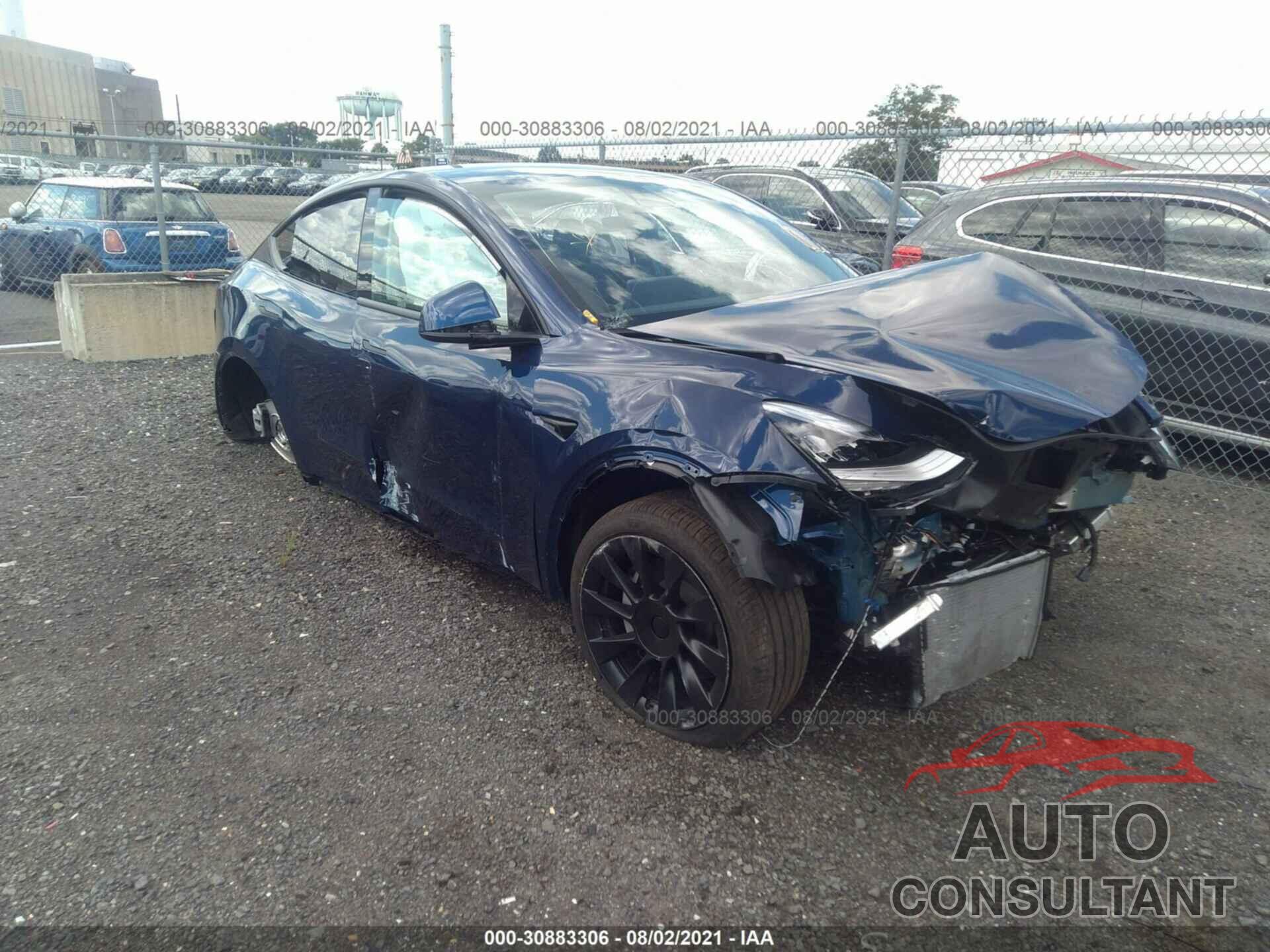 TESLA MODEL Y 2021 - 5YJYGDEE6MF204545