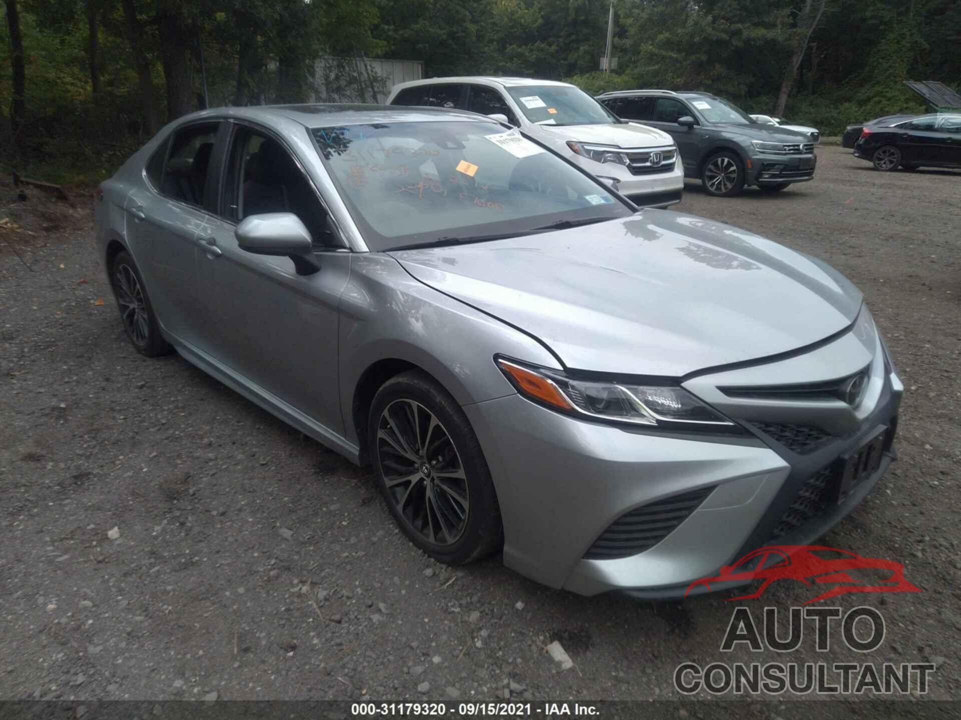 TOYOTA CAMRY 2018 - JTNB11HK1J3049902