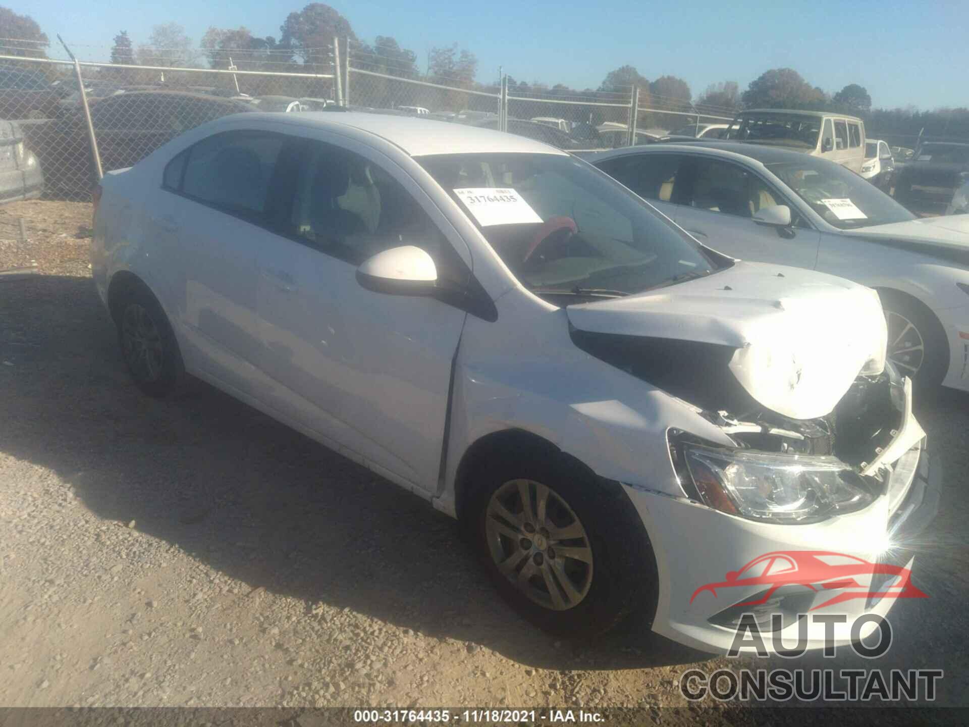 CHEVROLET SONIC 2017 - 1G1JB5SHXH4162617