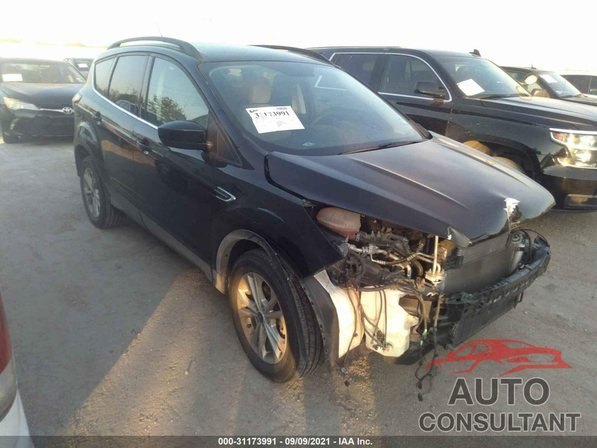FORD ESCAPE 2018 - 1FMCU0GD8JUD19923