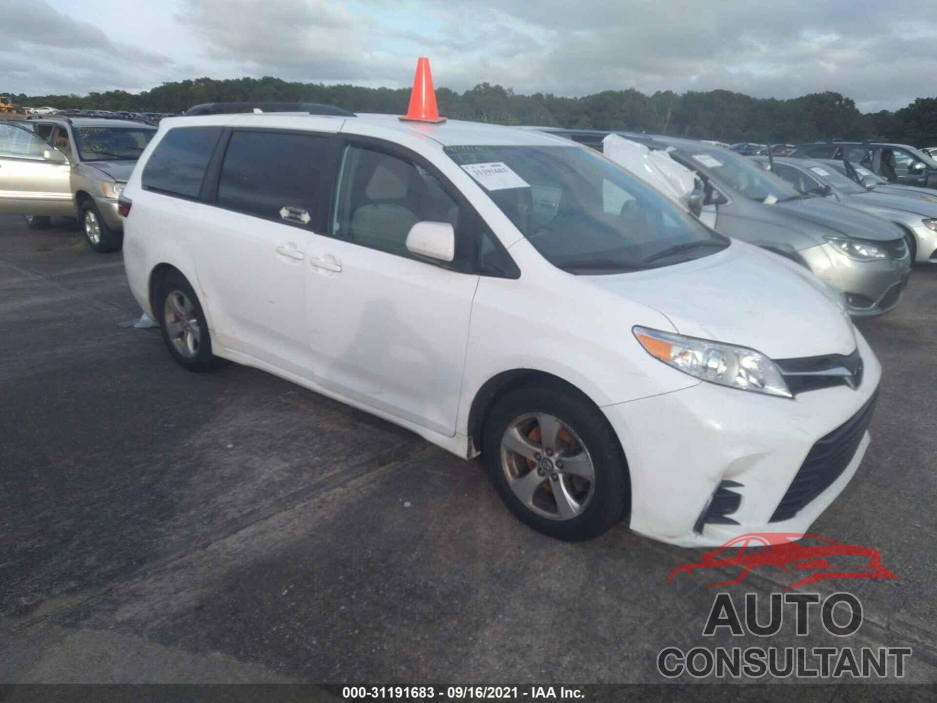 TOYOTA SIENNA 2018 - 5TDKZ3DC8JS919621