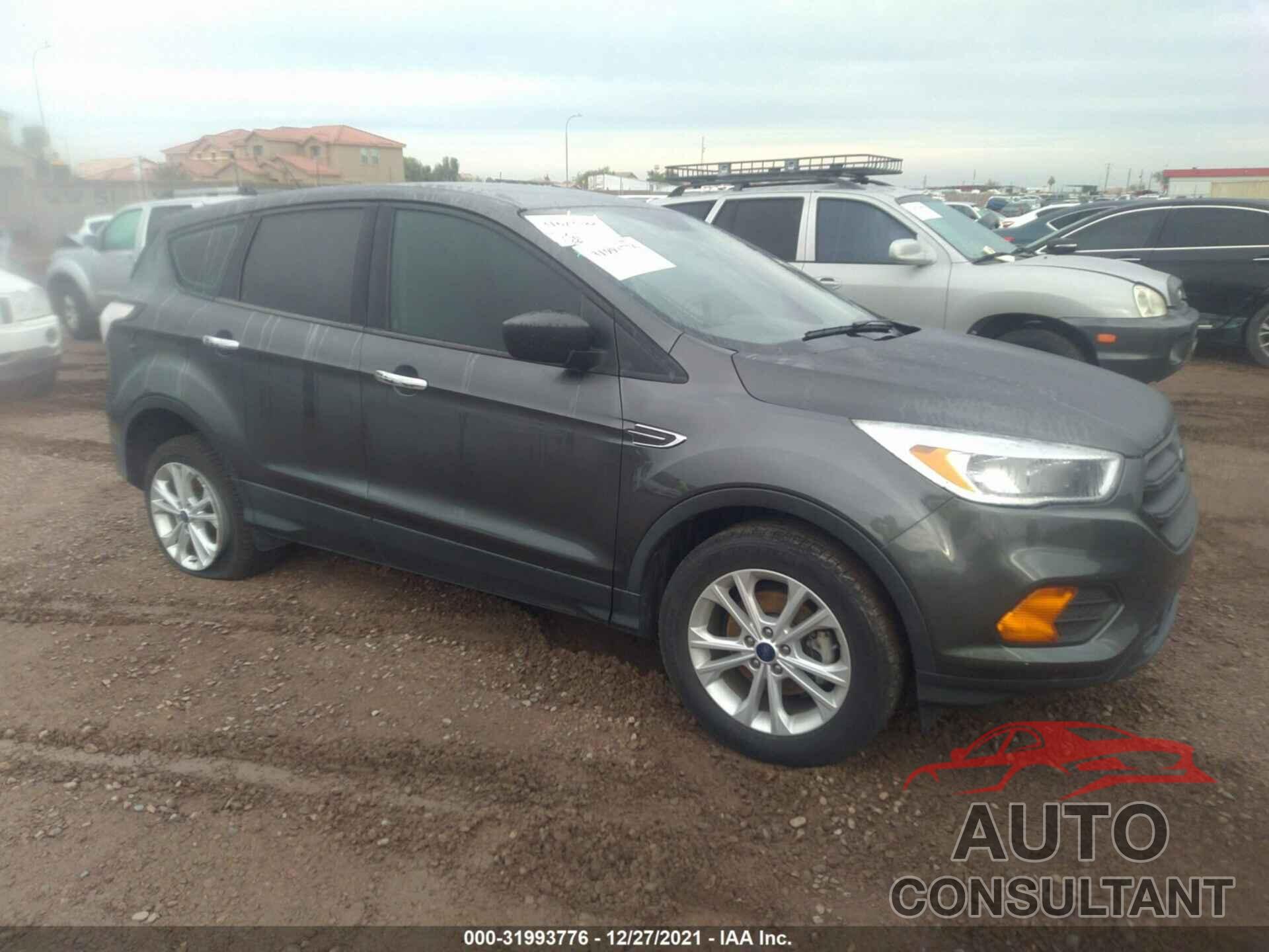 FORD ESCAPE 2017 - 1FMCU0F70HUB16059
