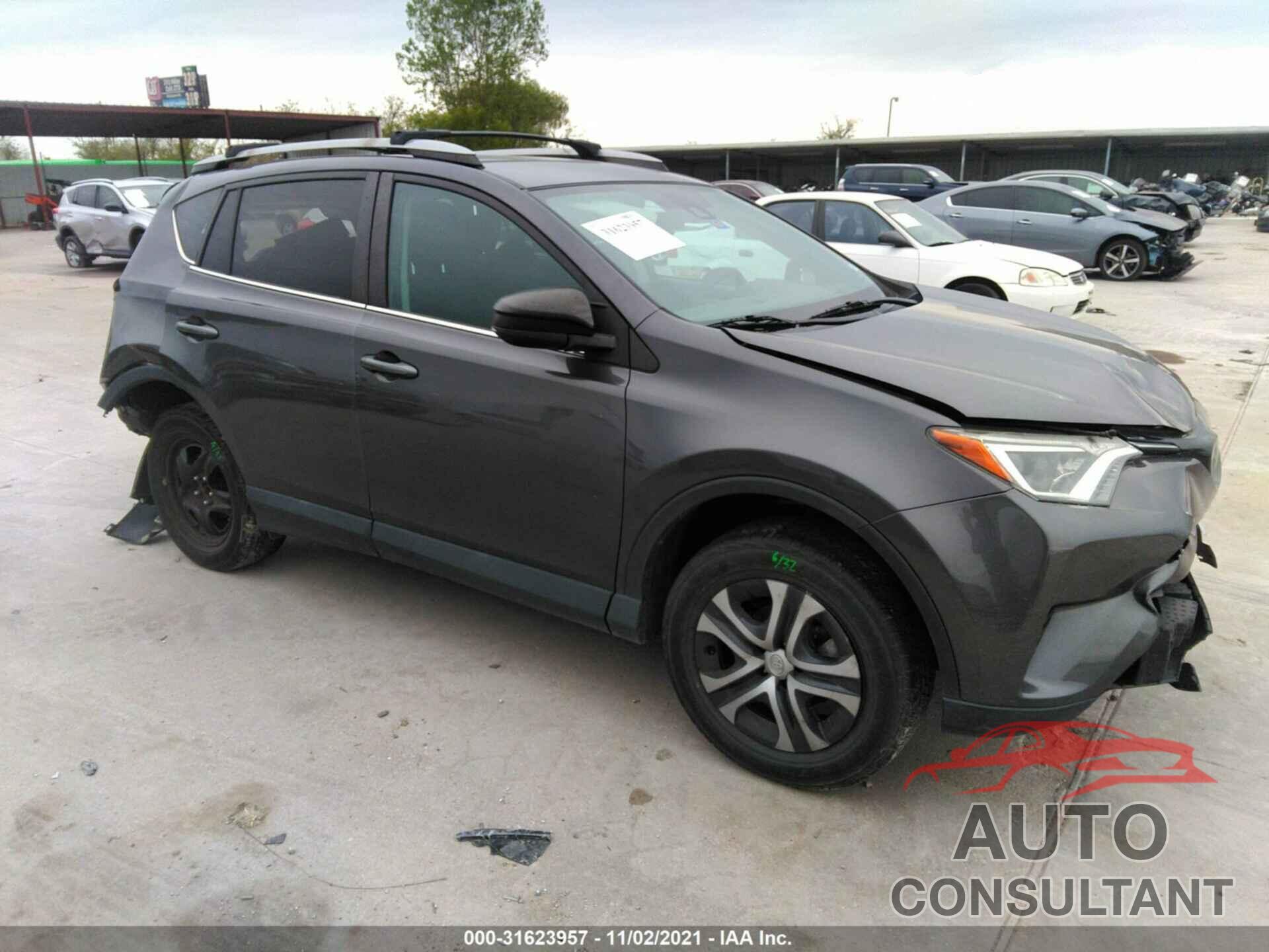 TOYOTA RAV4 2017 - 2T3BFREV8HW555222