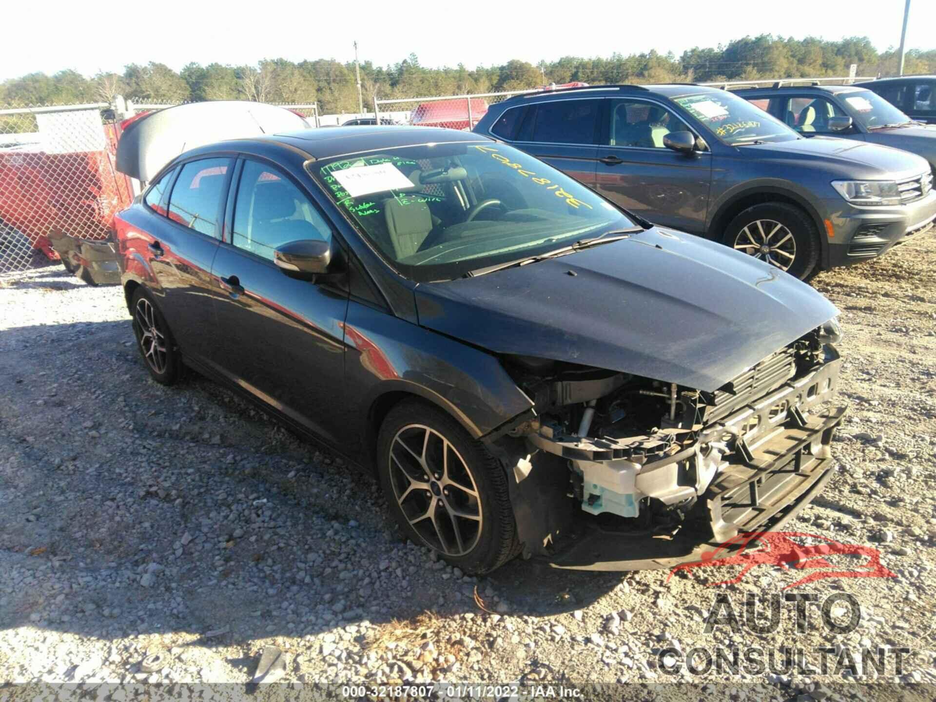 FORD FOCUS 2018 - 1FADP3H2XJL294730